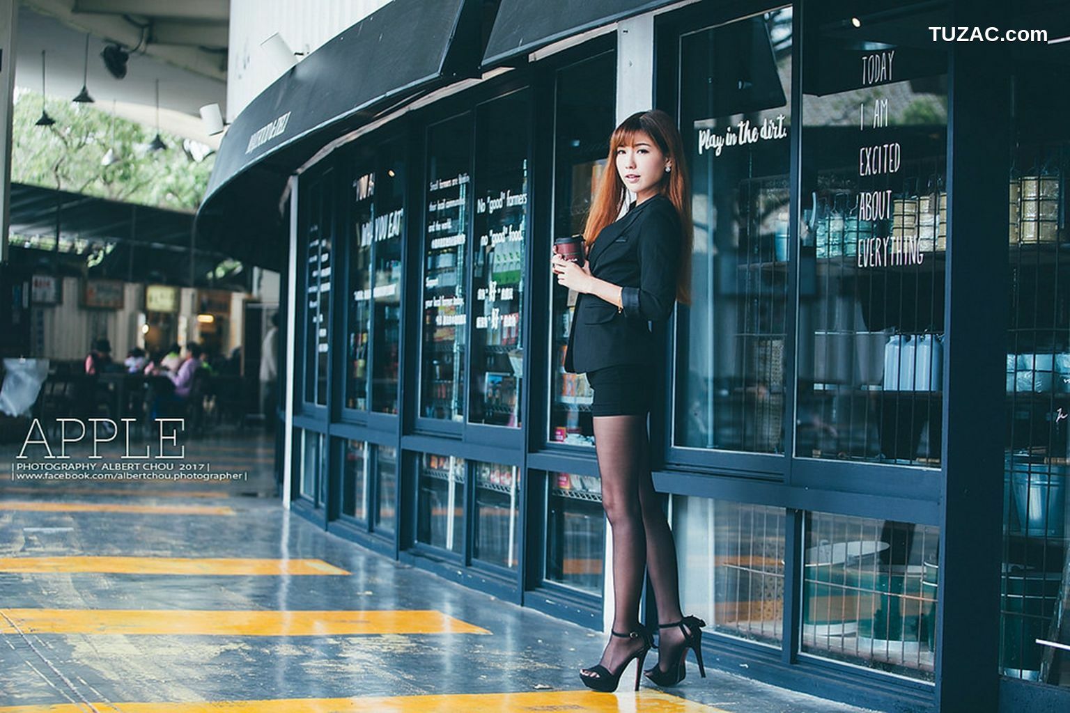 台湾正妹_张闵净《街拍黑丝OL女神》 写真集[60P]