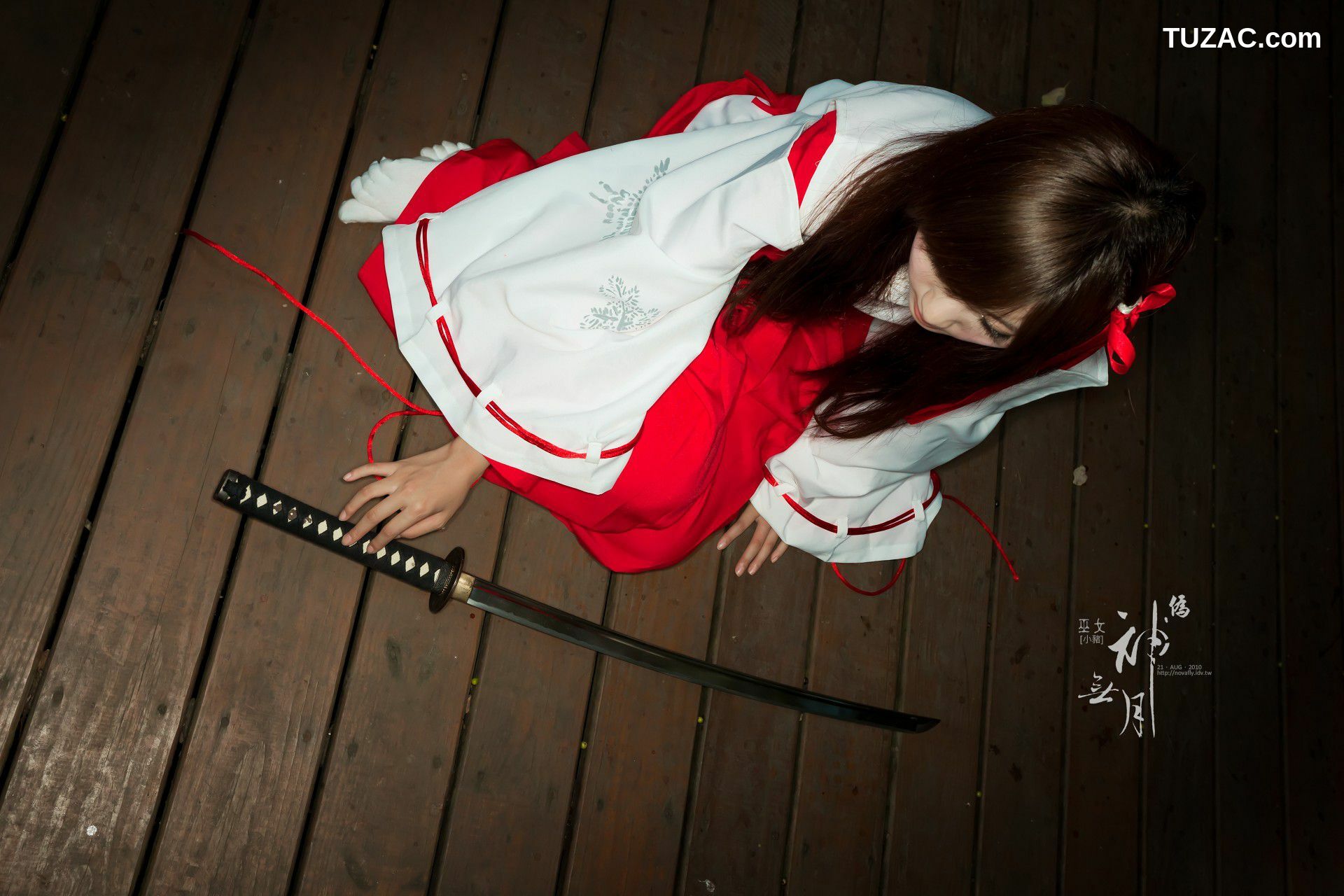 台湾正妹_杨宜轩/Patty小猪《伪.神无月巫女》写真集