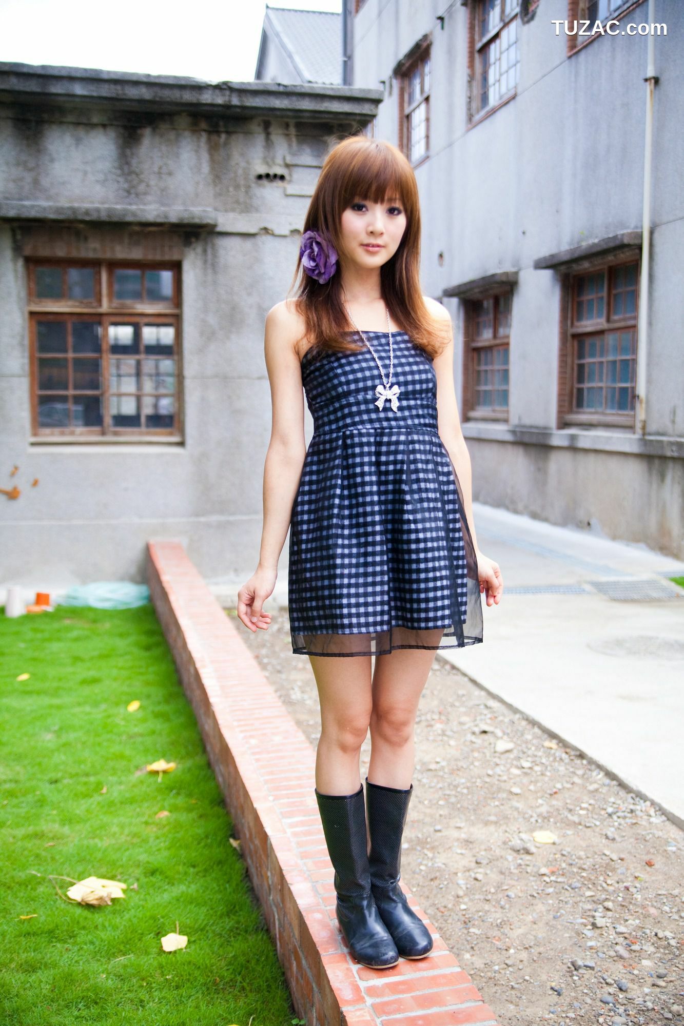 台湾正妹_果子MM/Mikako《華山藝文中心外拍》写真集