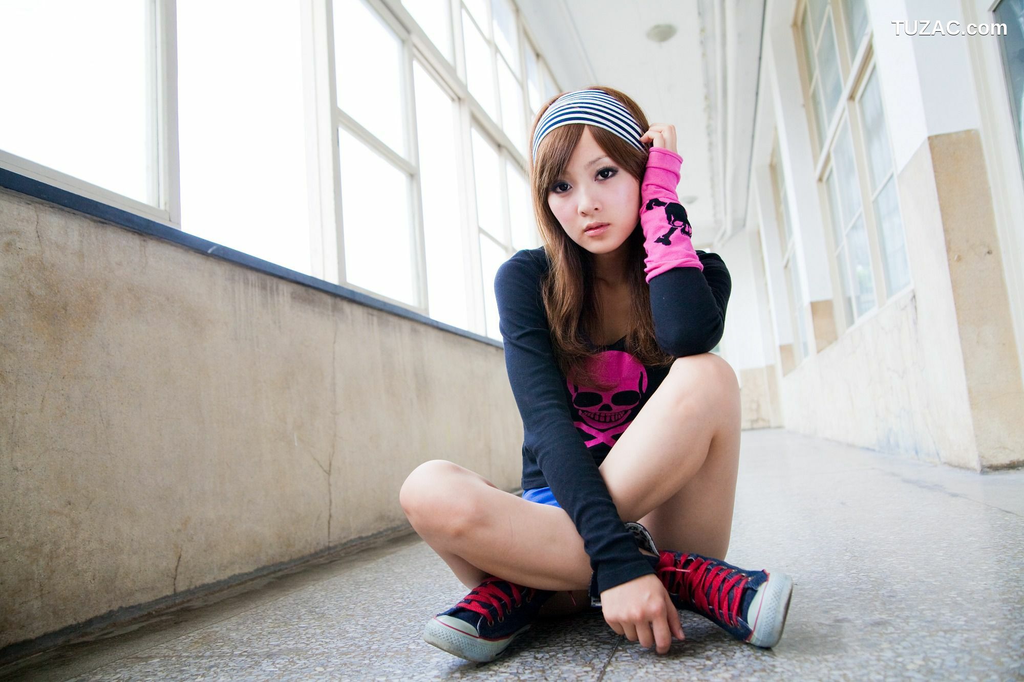 台湾正妹_果子MM/Mikako《華山藝文中心外拍》写真集