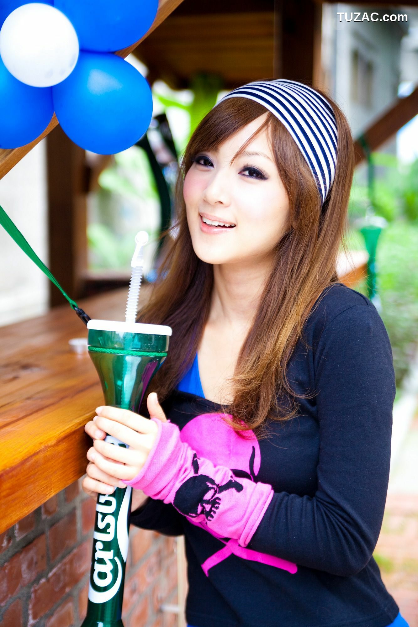 台湾正妹_果子MM/Mikako《華山藝文中心外拍》写真集