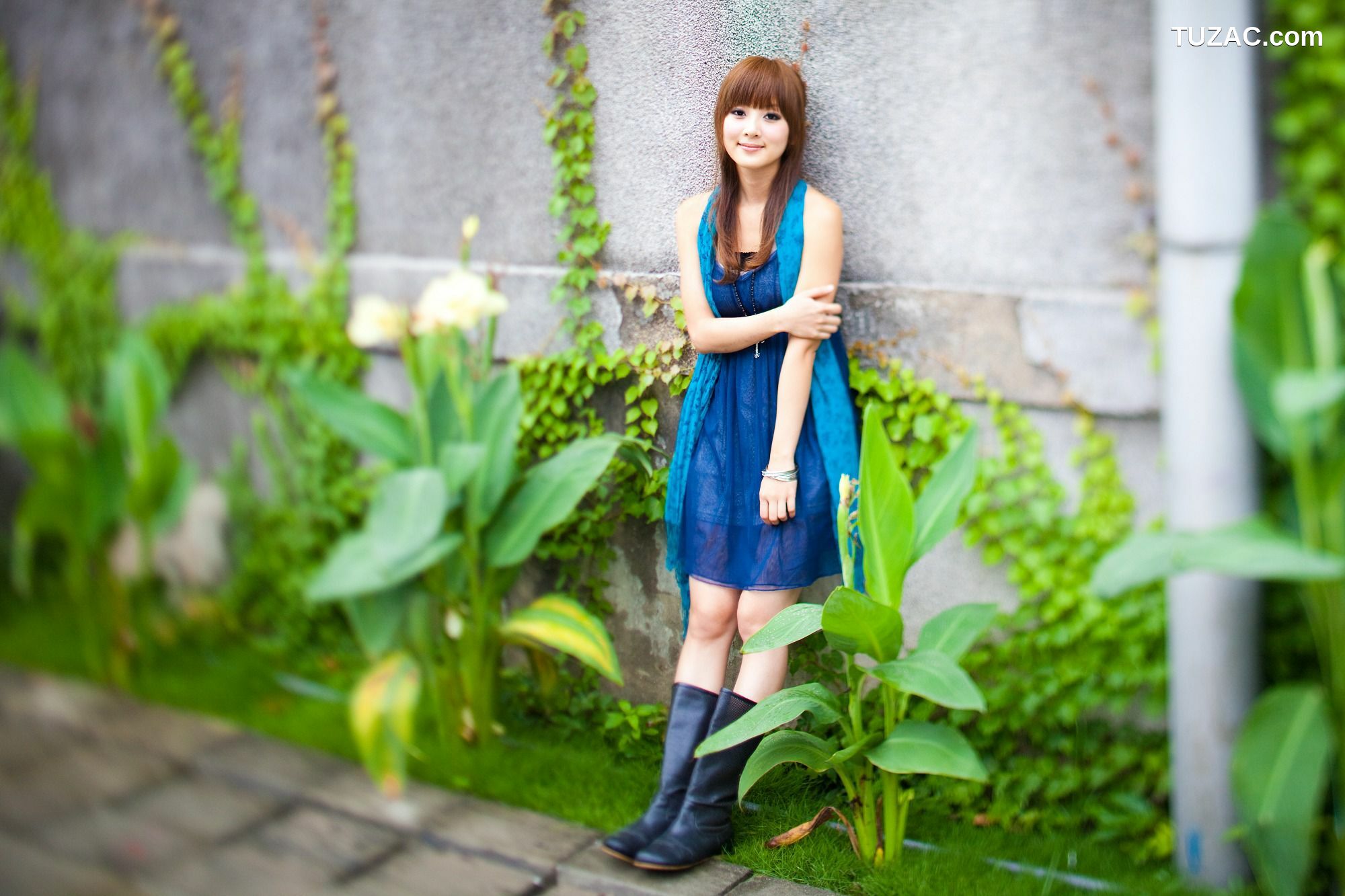 台湾正妹_果子MM/Mikako《華山藝文中心外拍》写真集