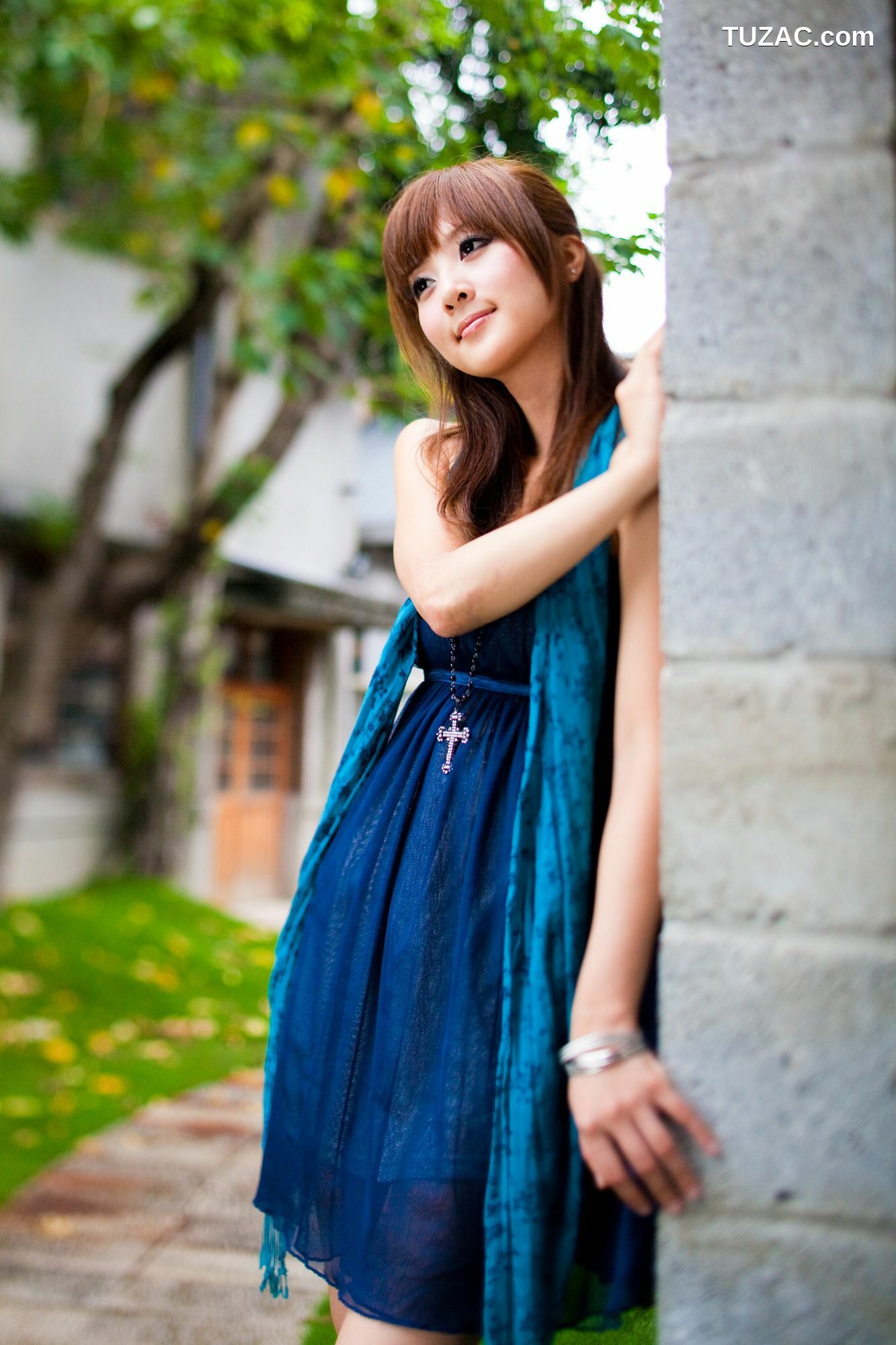 台湾正妹_果子MM/Mikako《華山藝文中心外拍》写真集