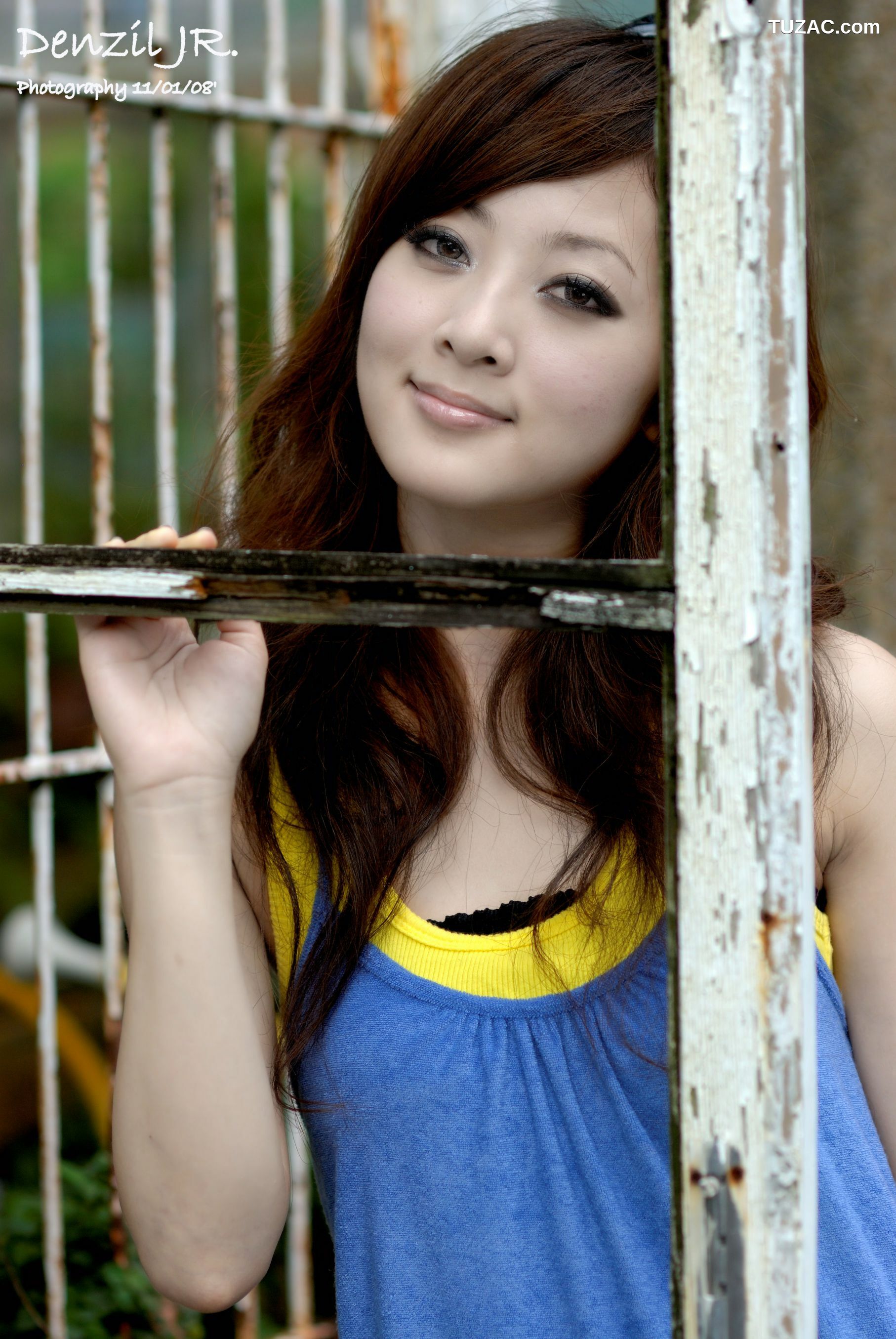 台湾正妹_果子MM/张允霏 《台大外拍》第1部 写真集