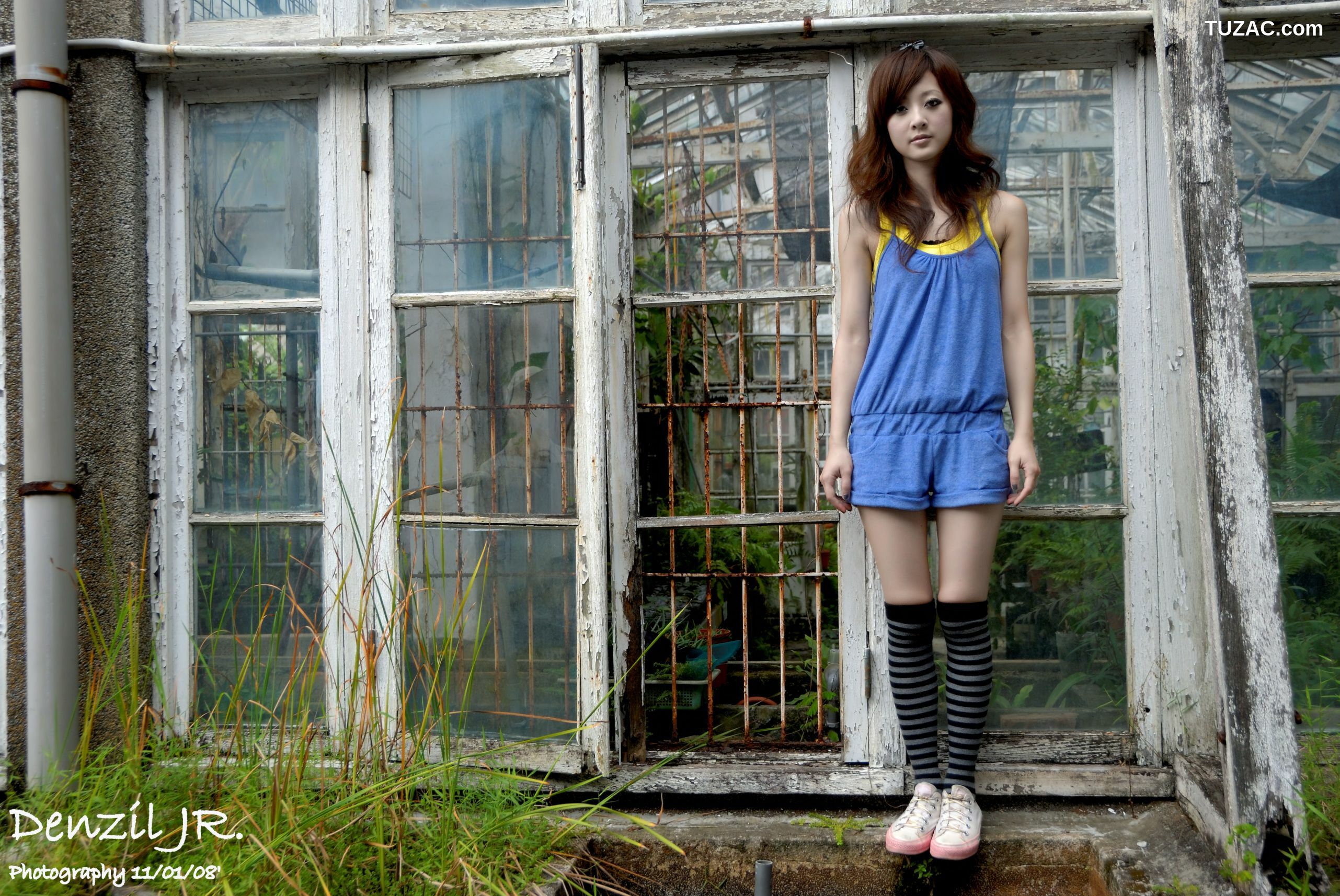 台湾正妹_果子MM/张允霏 《台大外拍》第1部 写真集