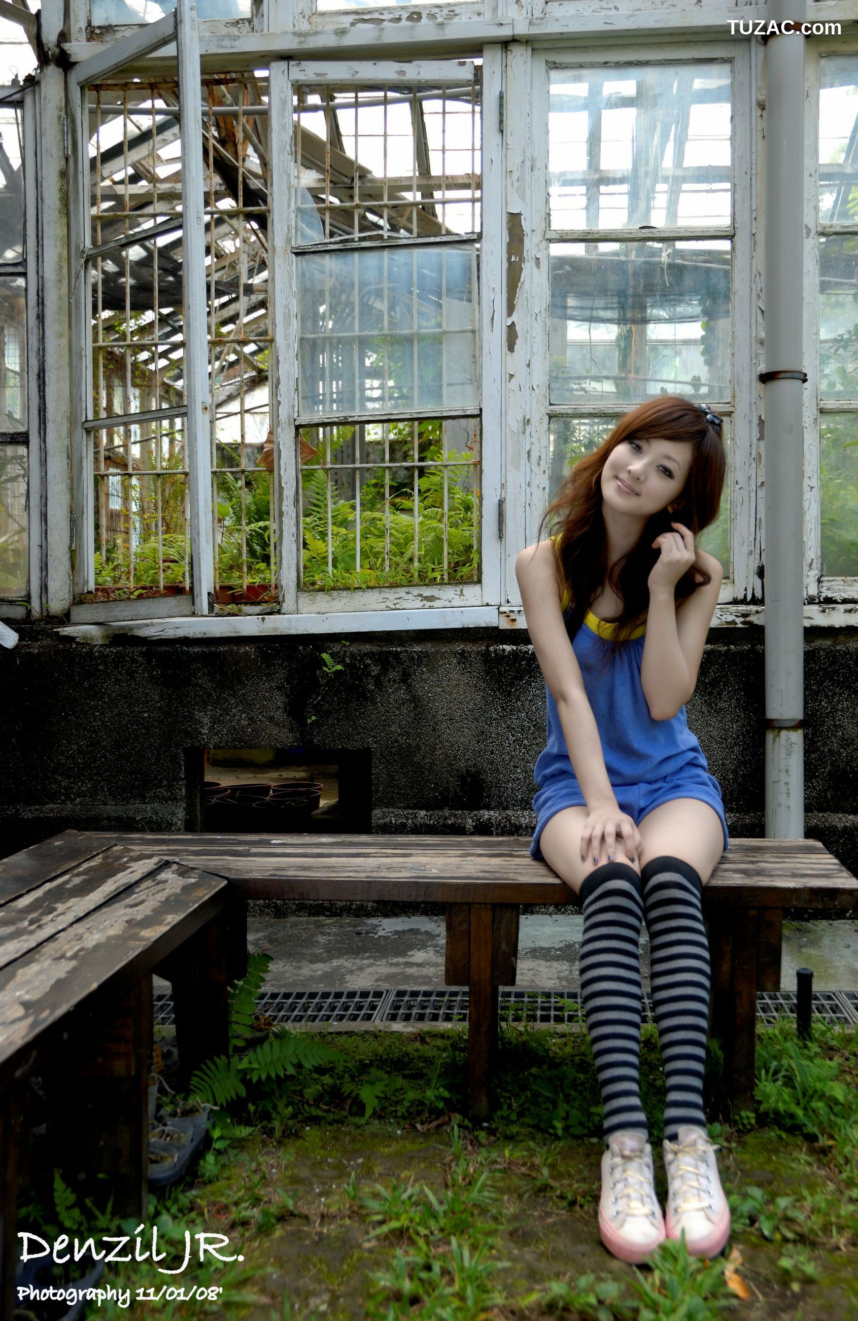 台湾正妹_果子MM/张允霏 《台大外拍》第1部 写真集