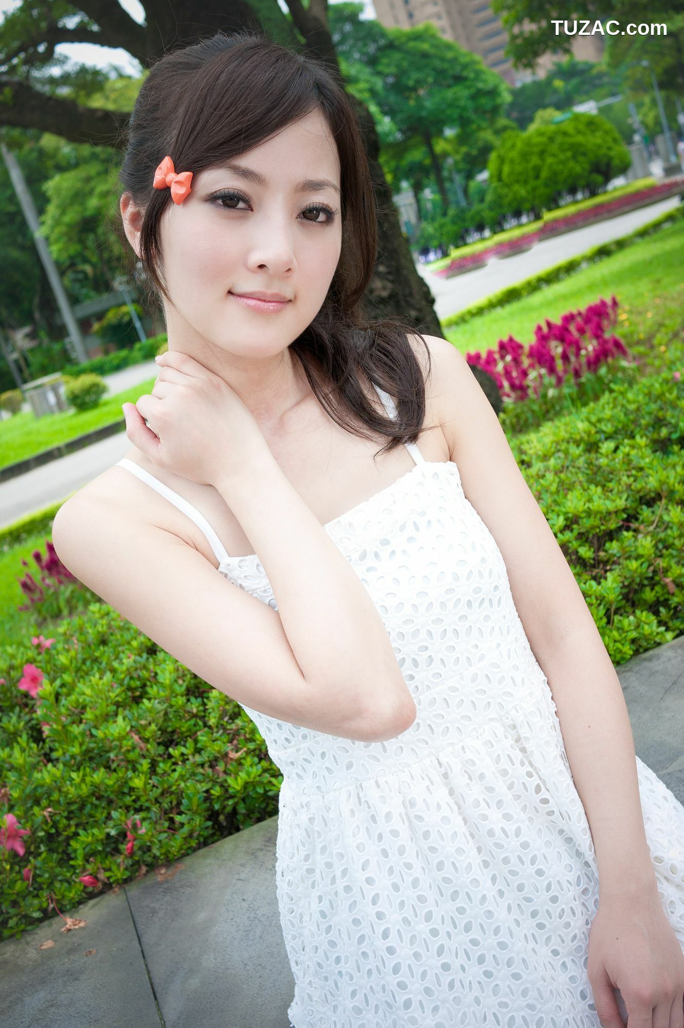 台湾正妹_果子MM/张允霏《228公園街拍》 第II部 写真集