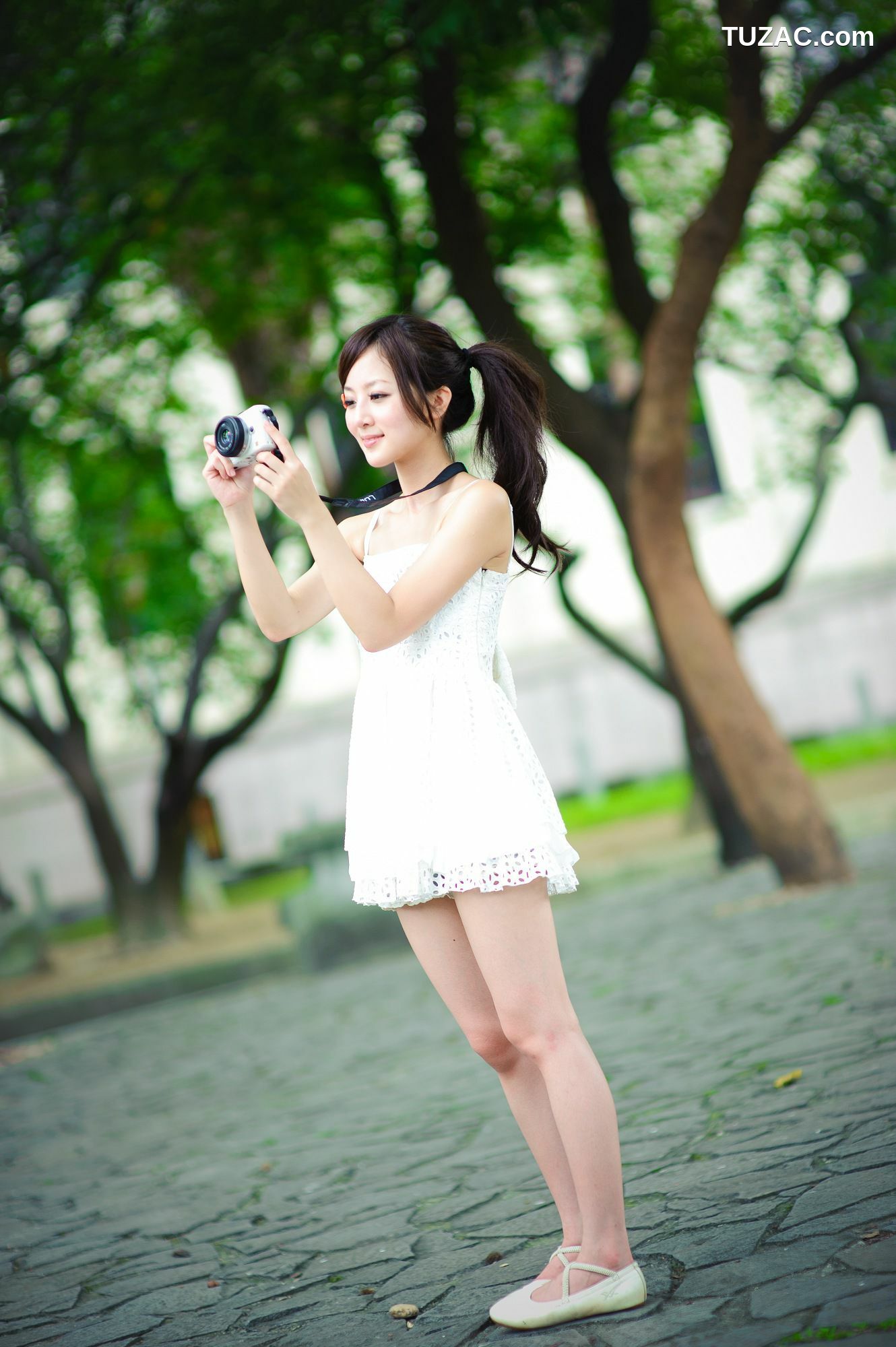 台湾正妹_果子MM/张允霏《228公園街拍》 第II部 写真集