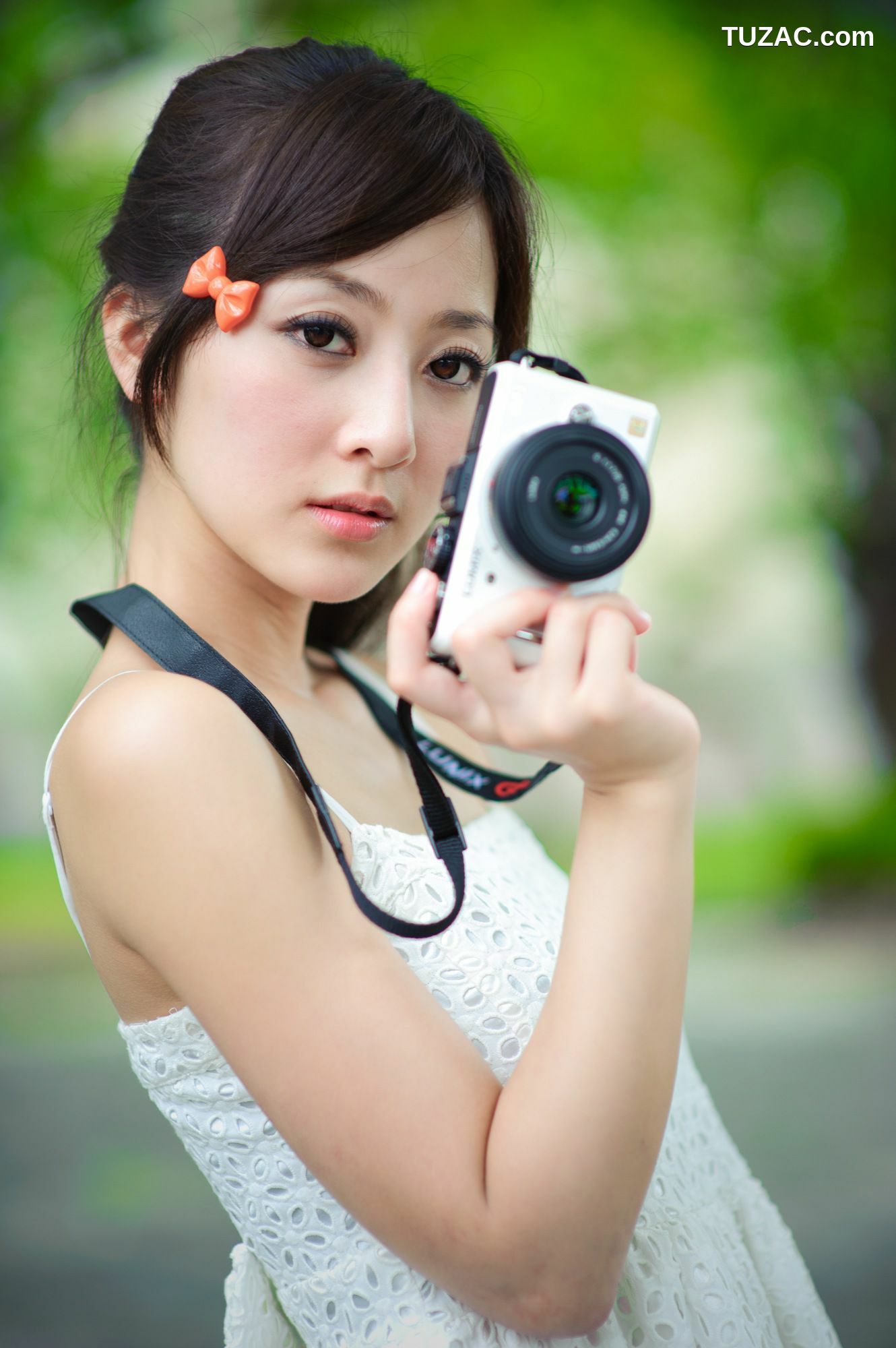 台湾正妹_果子MM/张允霏《228公園街拍》 第II部 写真集