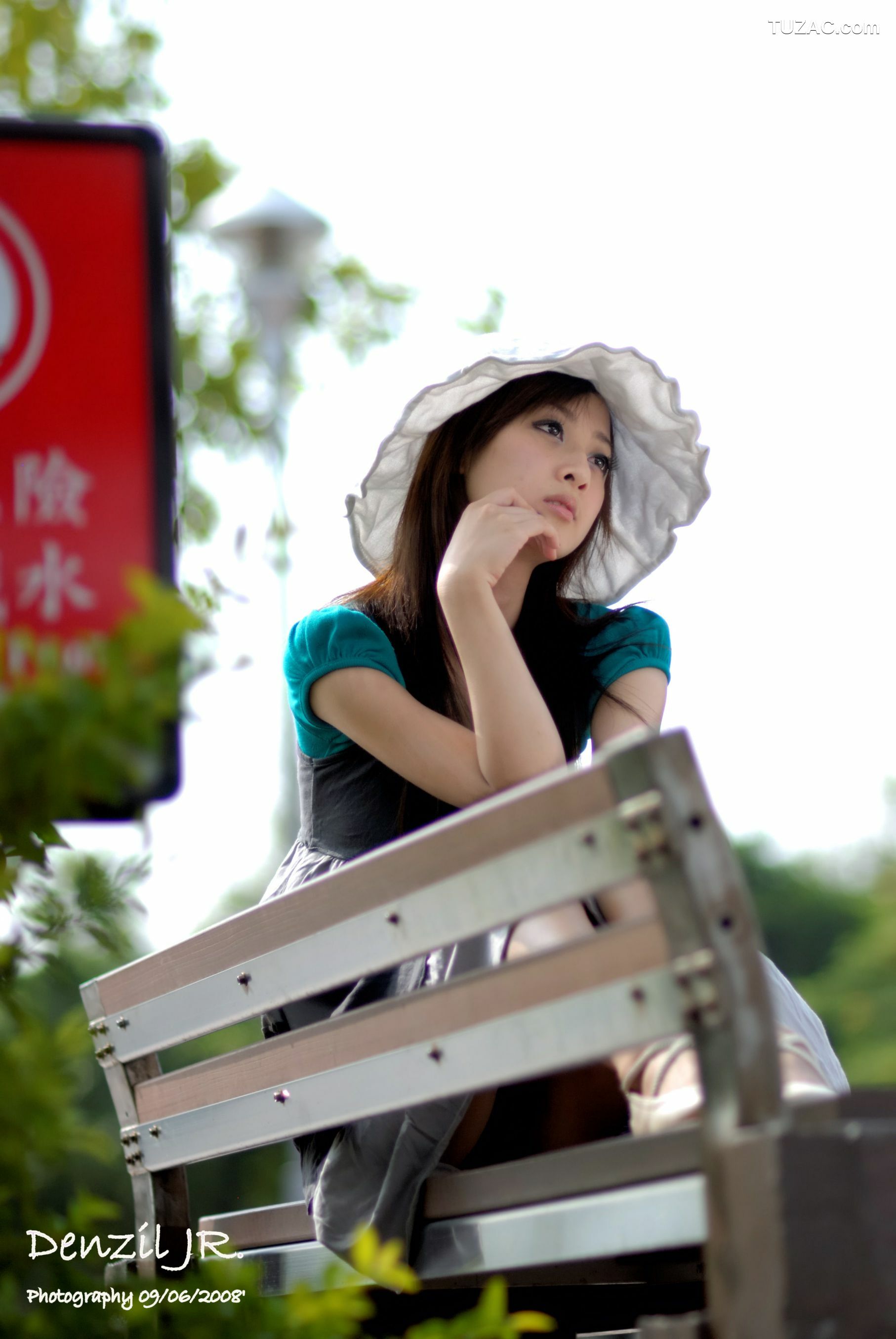 台湾正妹_果子MM/张允霏《Lovely 果子 Fruit with Barbie Attire》写真集