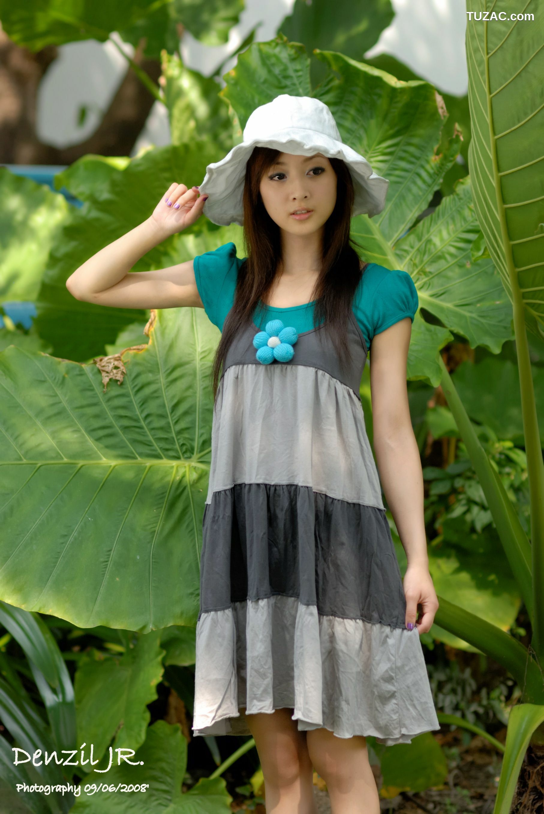 台湾正妹_果子MM/张允霏《Lovely 果子 Fruit with Barbie Attire》写真集