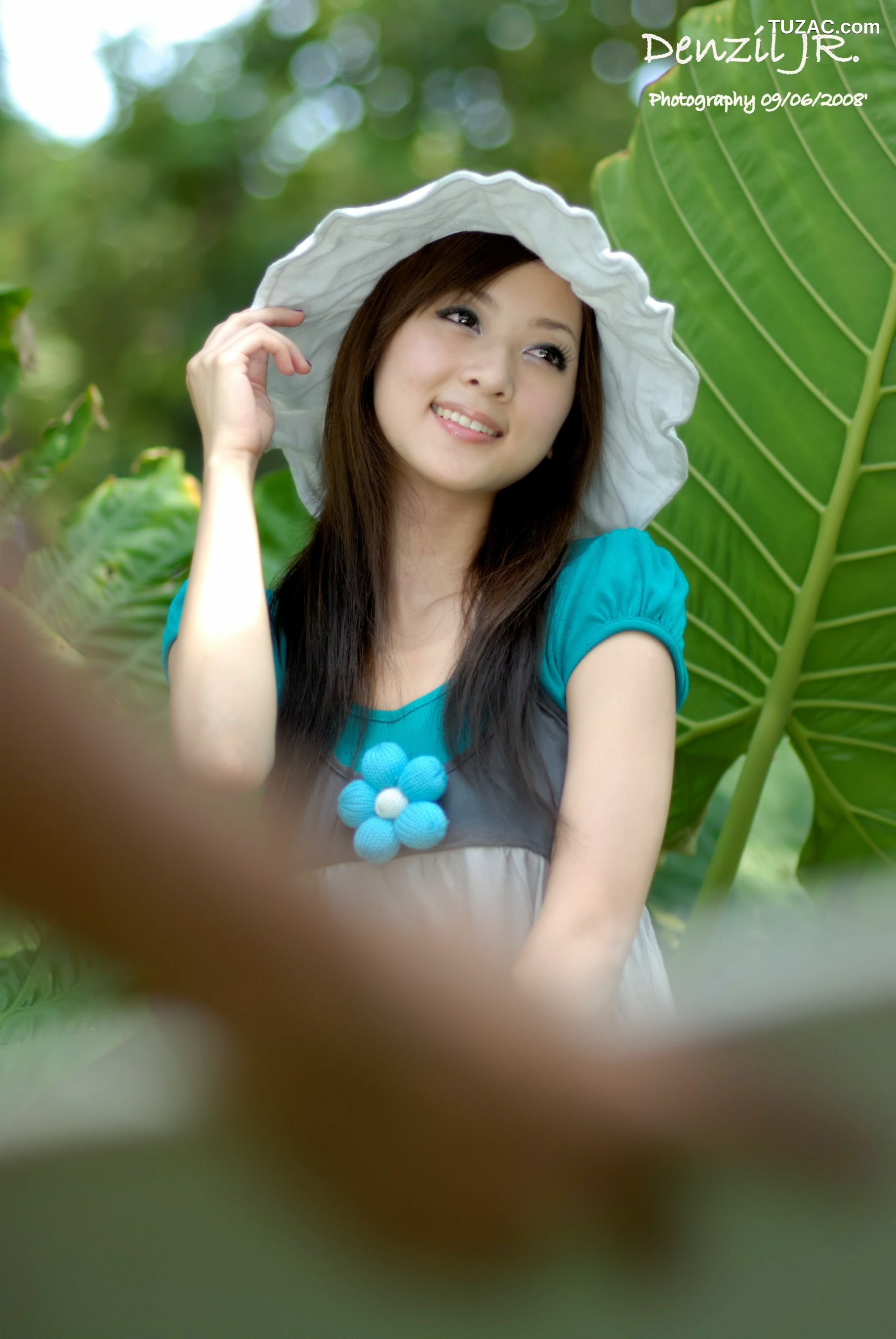 台湾正妹_果子MM/张允霏《Lovely 果子 Fruit with Barbie Attire》写真集