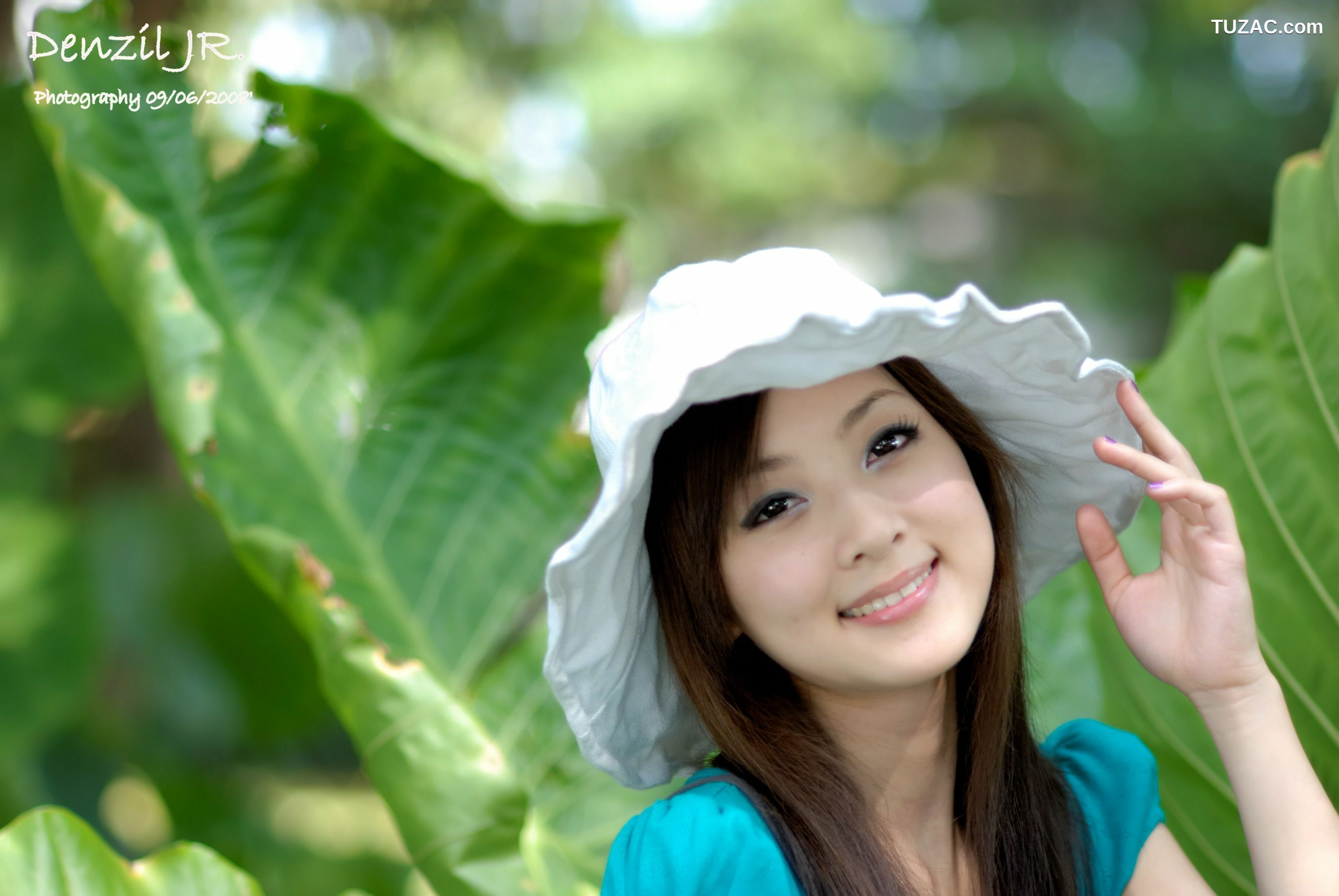 台湾正妹_果子MM/张允霏《Lovely 果子 Fruit with Barbie Attire》写真集