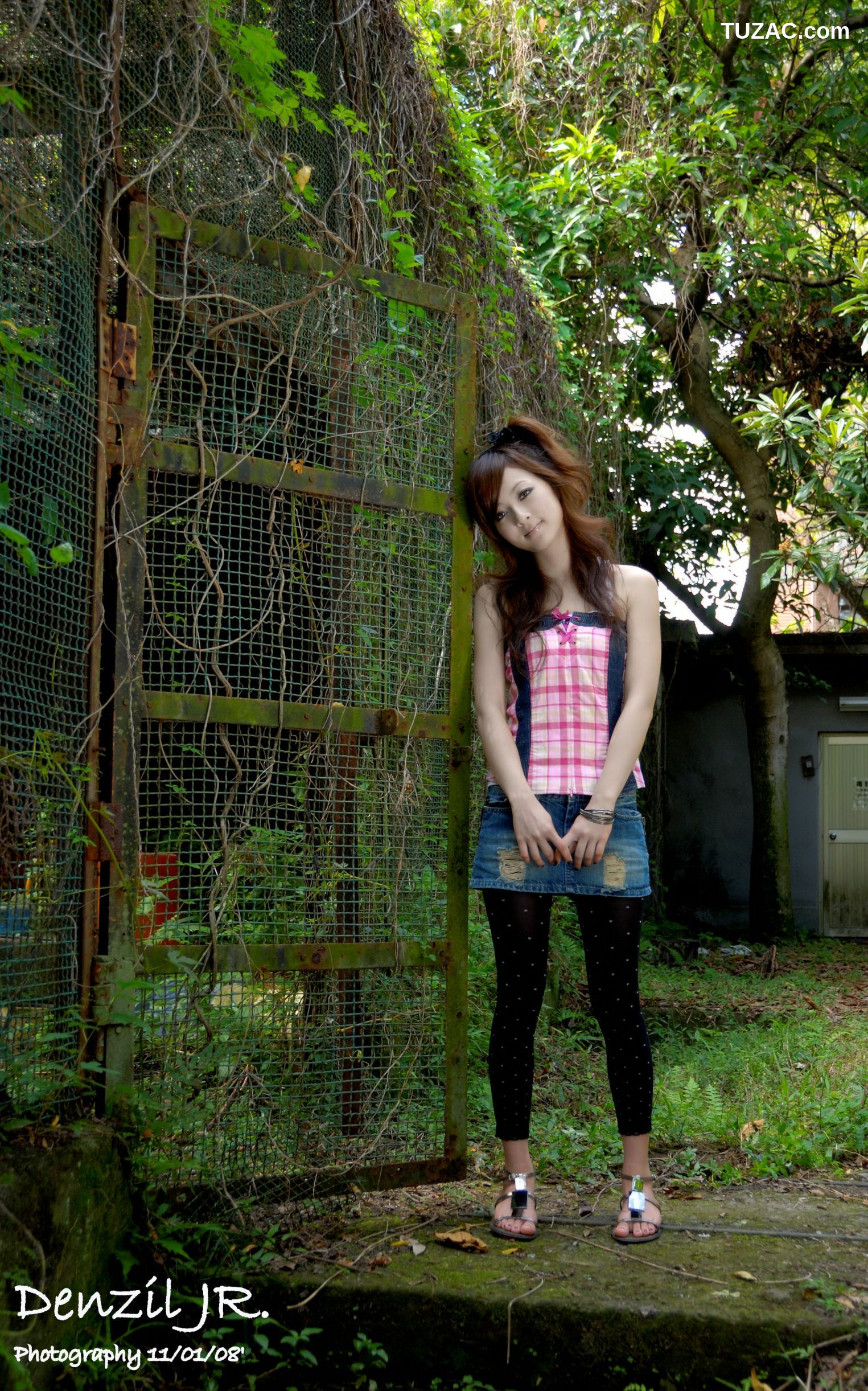 台湾正妹_果子MM/张允霏《台大外拍》第II部 写真集