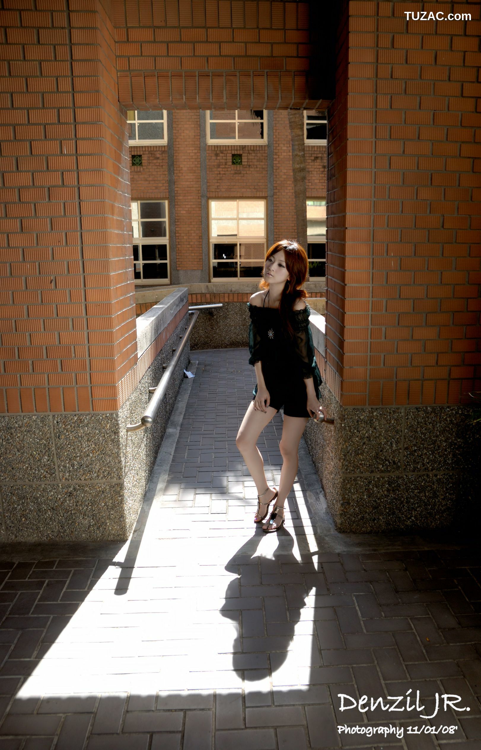 台湾正妹_果子MM/张允霏《台大外拍》第II部 写真集