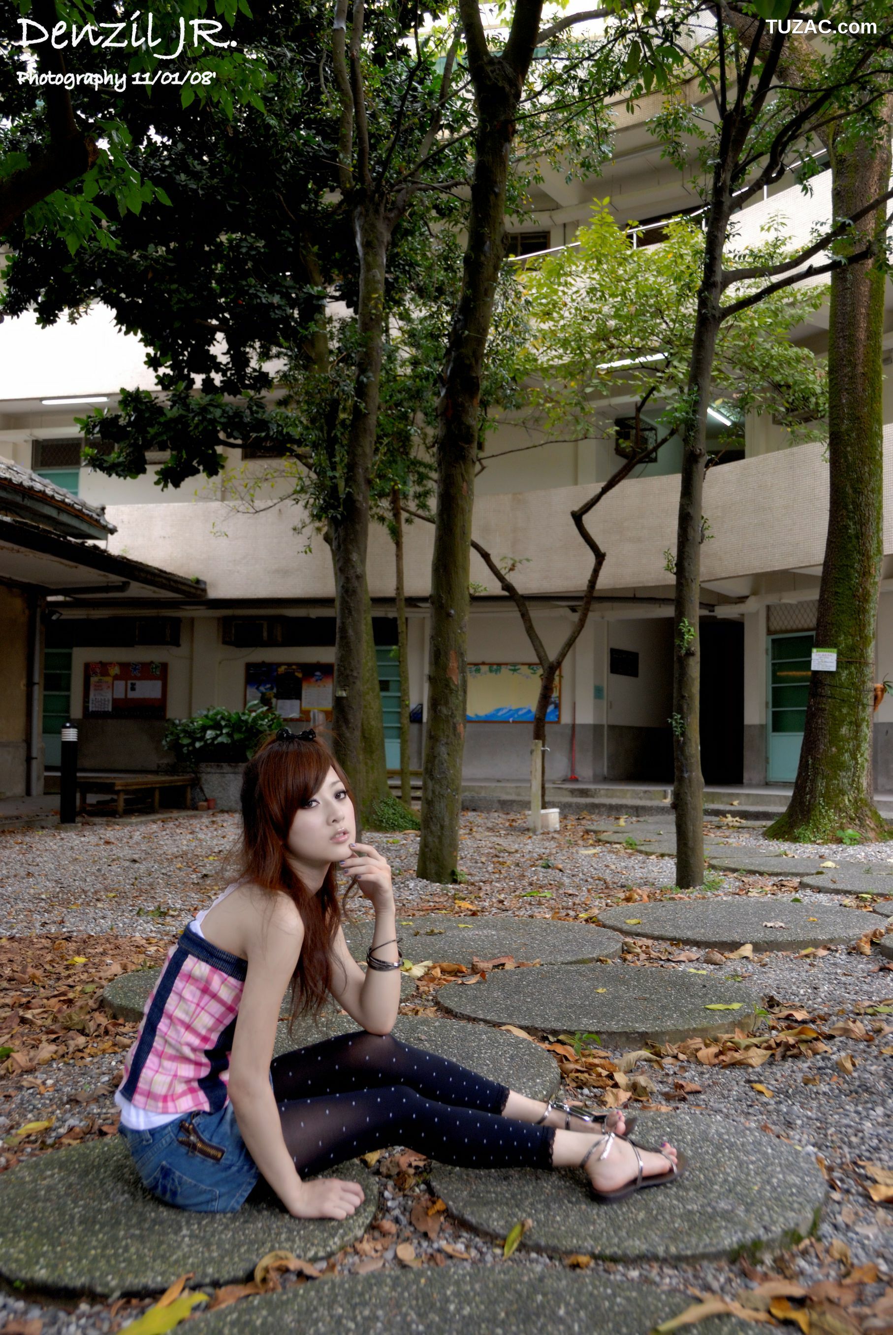 台湾正妹_果子MM/张允霏《台大外拍》第II部 写真集