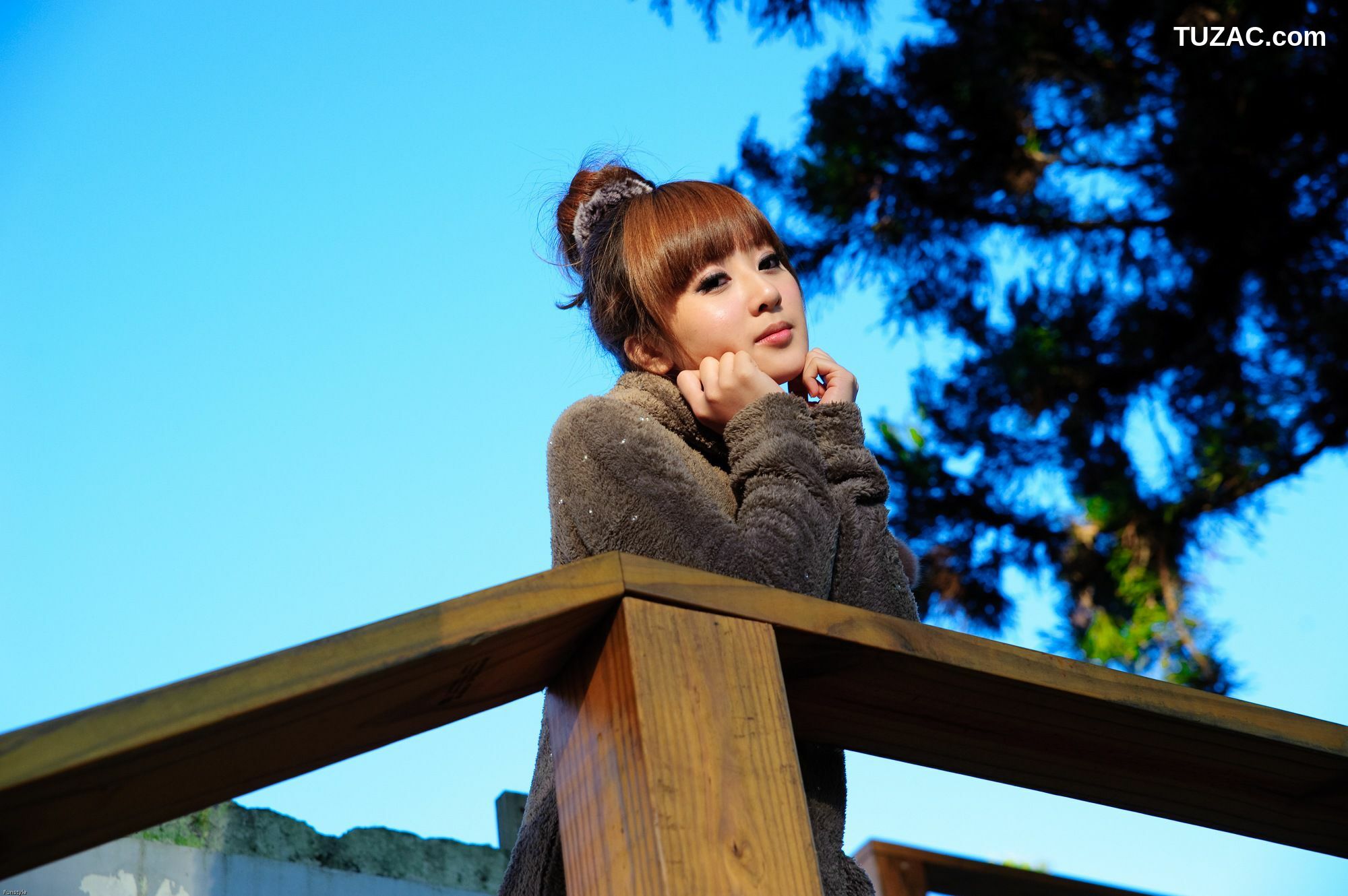 台湾正妹_果子MM/张允霏《果子遊清境》写真集