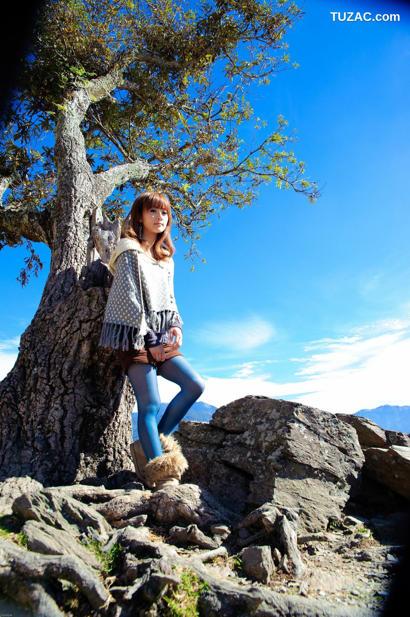 台湾正妹_果子MM/张允霏《果子遊清境》写真集