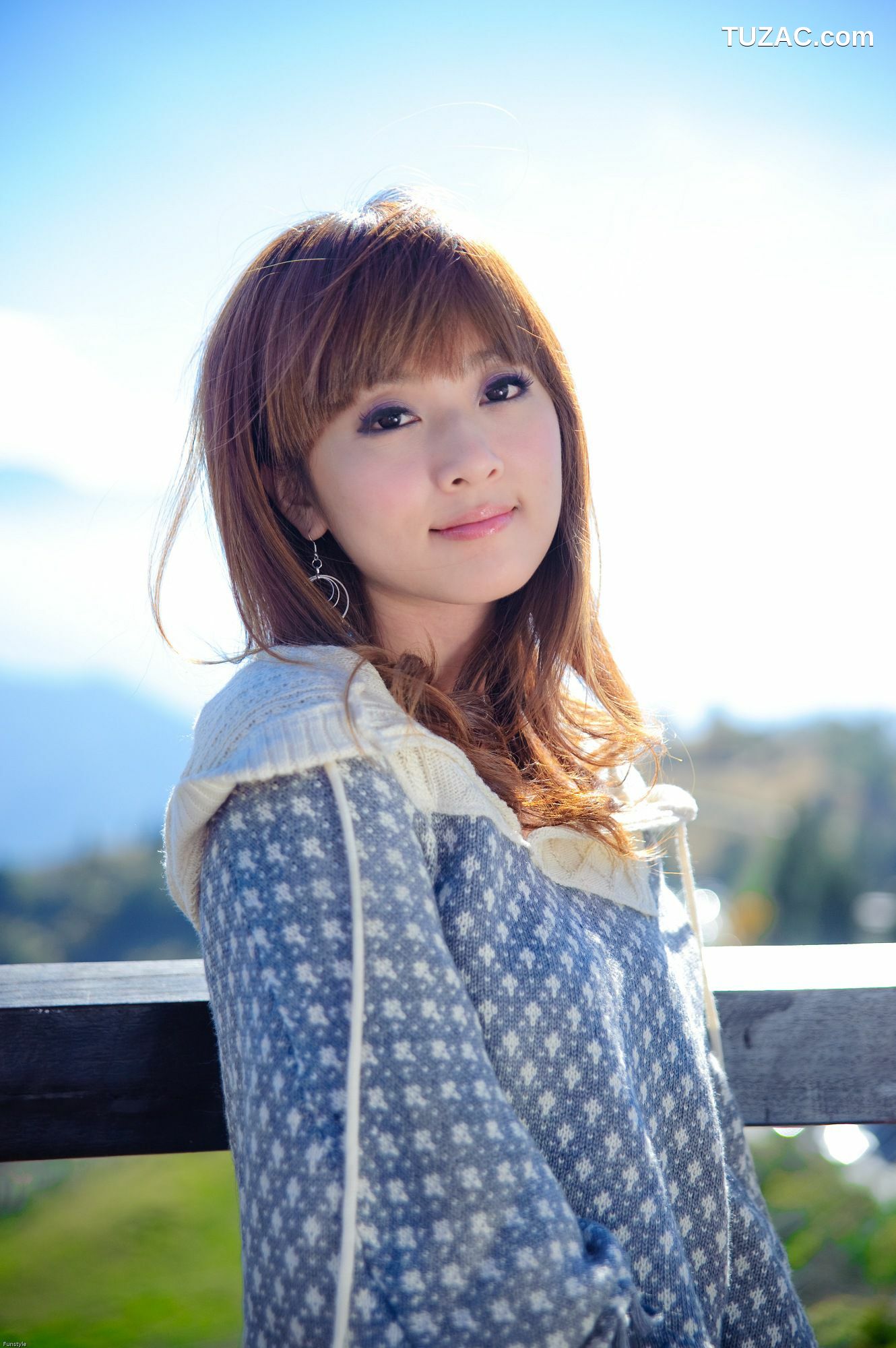 台湾正妹_果子MM/张允霏《果子遊清境》写真集