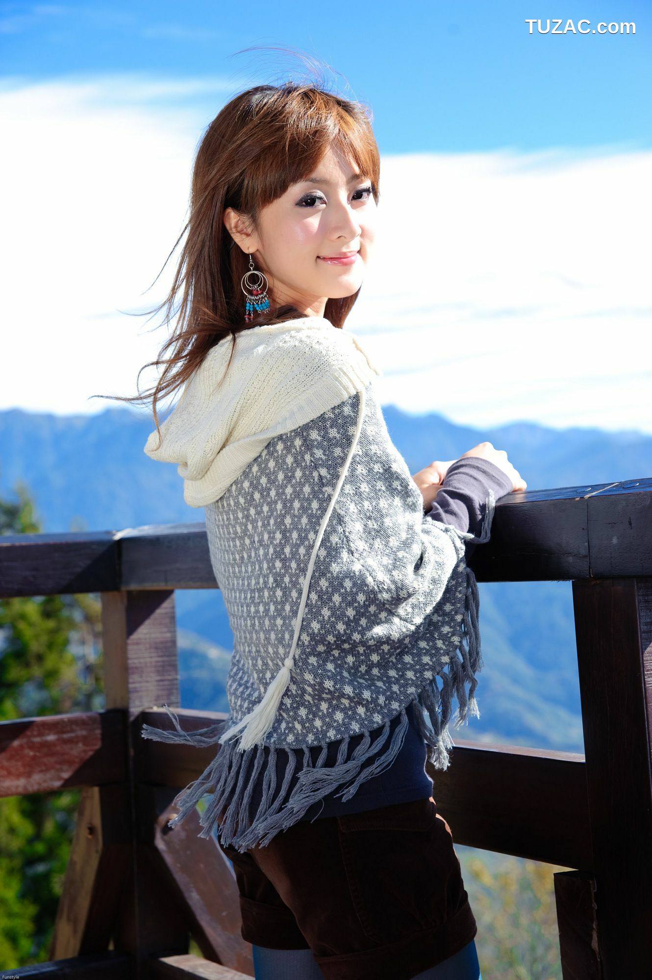 台湾正妹_果子MM/张允霏《果子遊清境》写真集