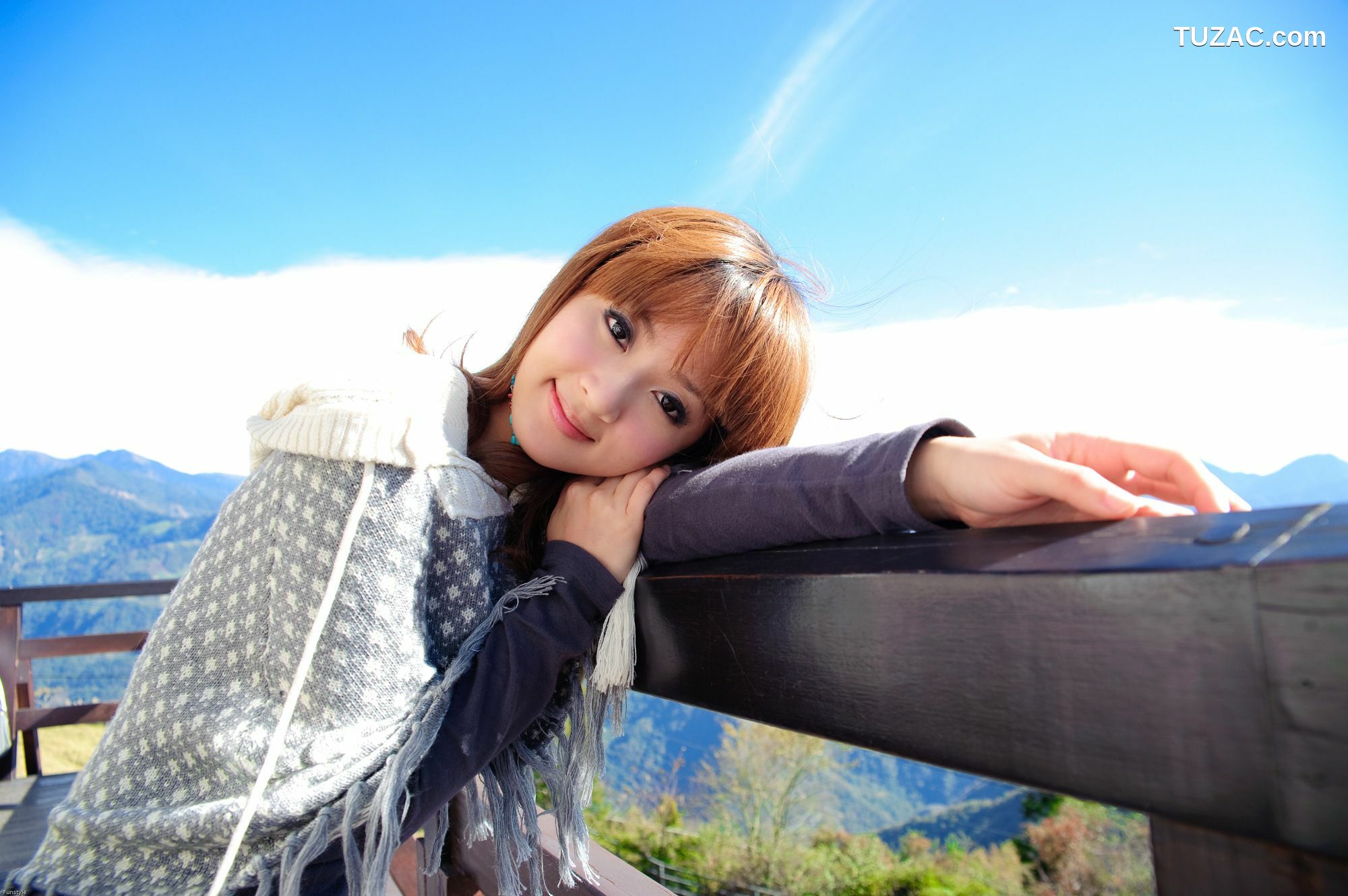 台湾正妹_果子MM/张允霏《果子遊清境》写真集