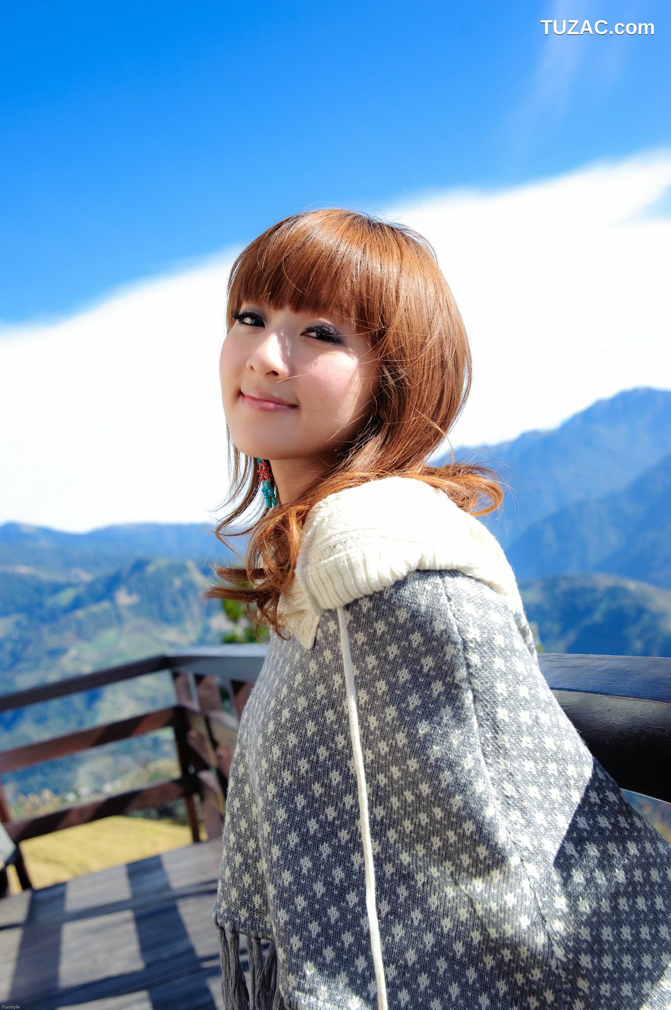 台湾正妹_果子MM/张允霏《果子遊清境》写真集