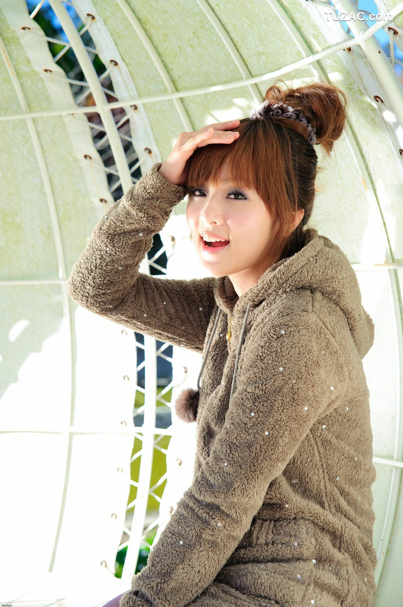 台湾正妹_果子MM/张允霏《果子遊清境》写真集