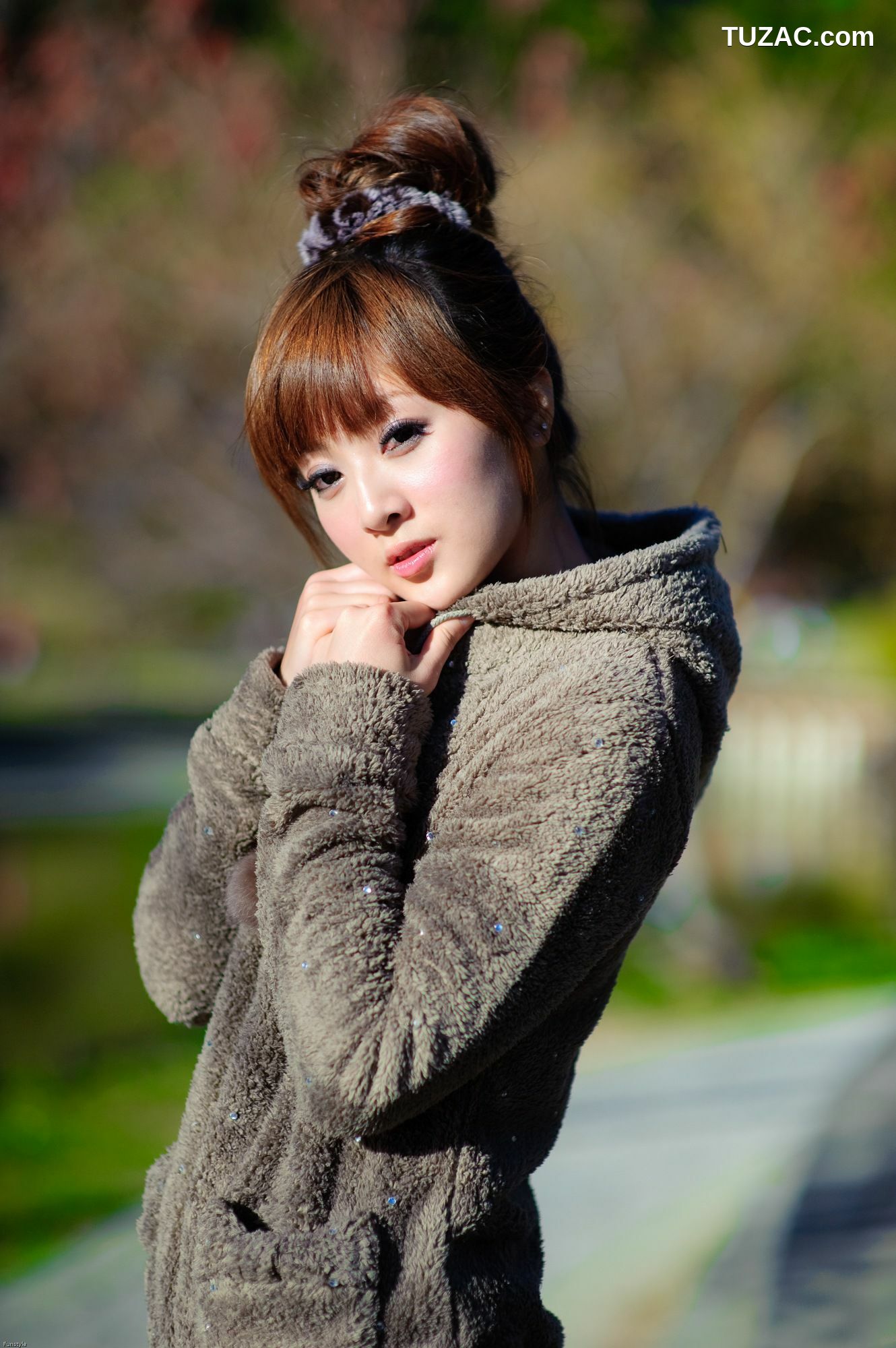 台湾正妹_果子MM/张允霏《果子遊清境》写真集