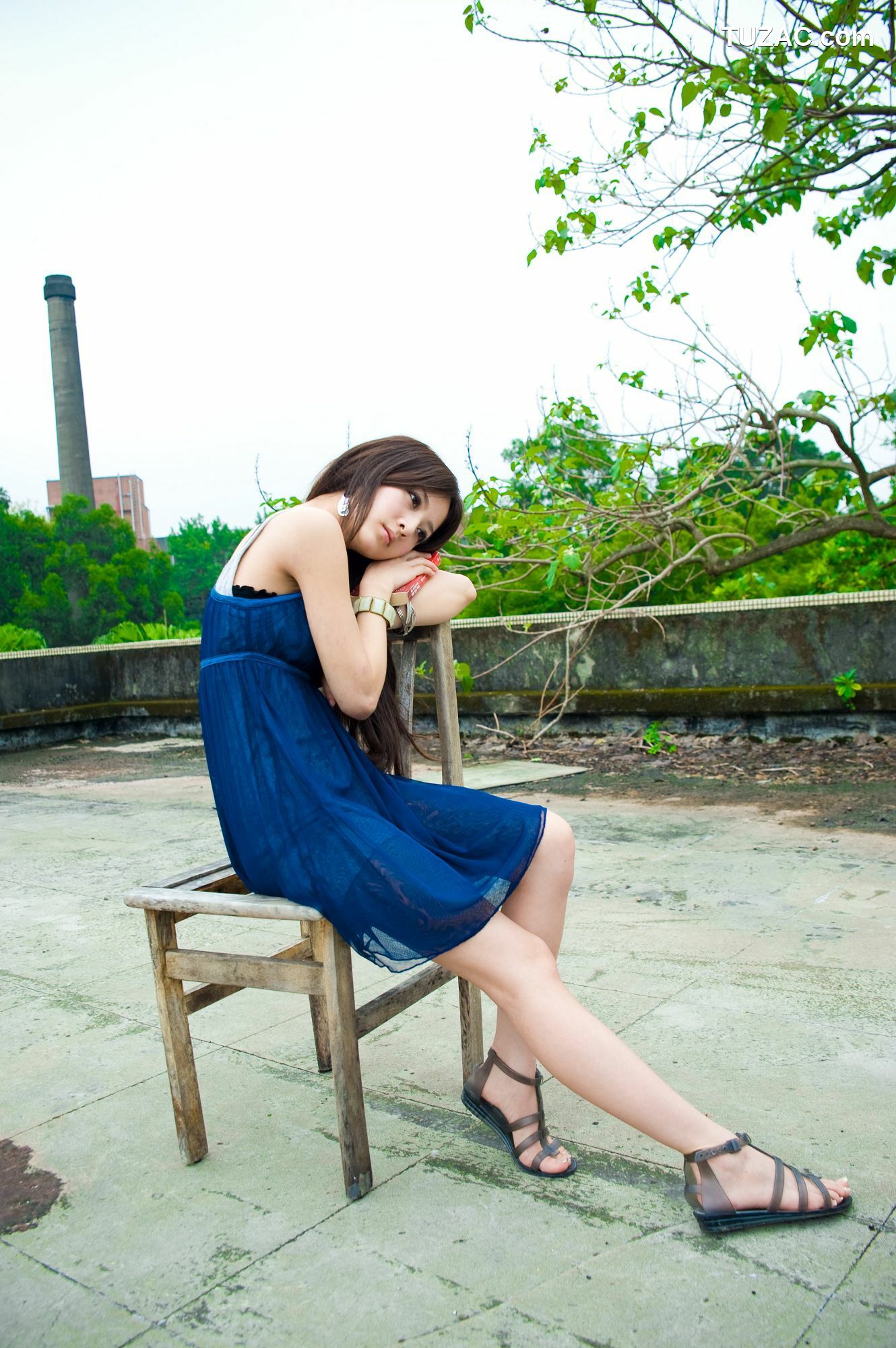 台湾正妹_果子MM/张凯洁《台大外拍》 第9部 写真集