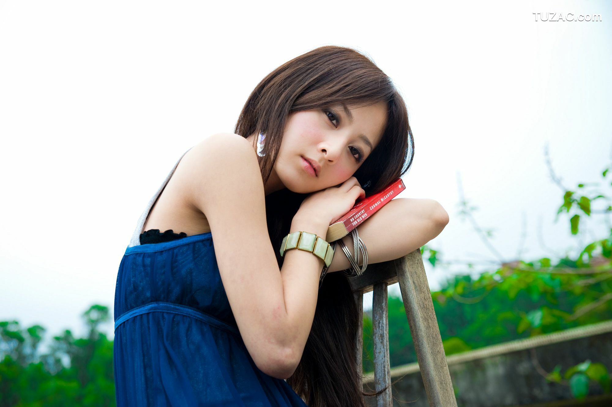 台湾正妹_果子MM/张凯洁《台大外拍》 第9部 写真集