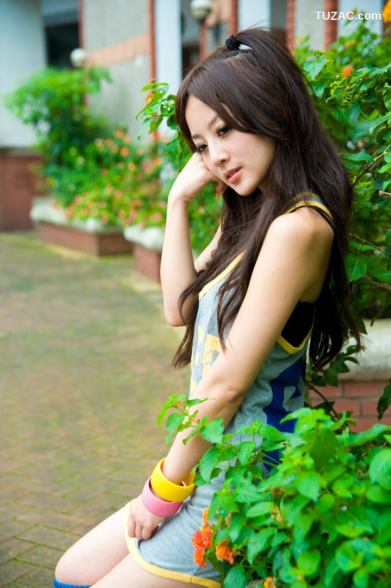 台湾正妹_果子MM/张凯洁《台大外拍》 第9部 写真集