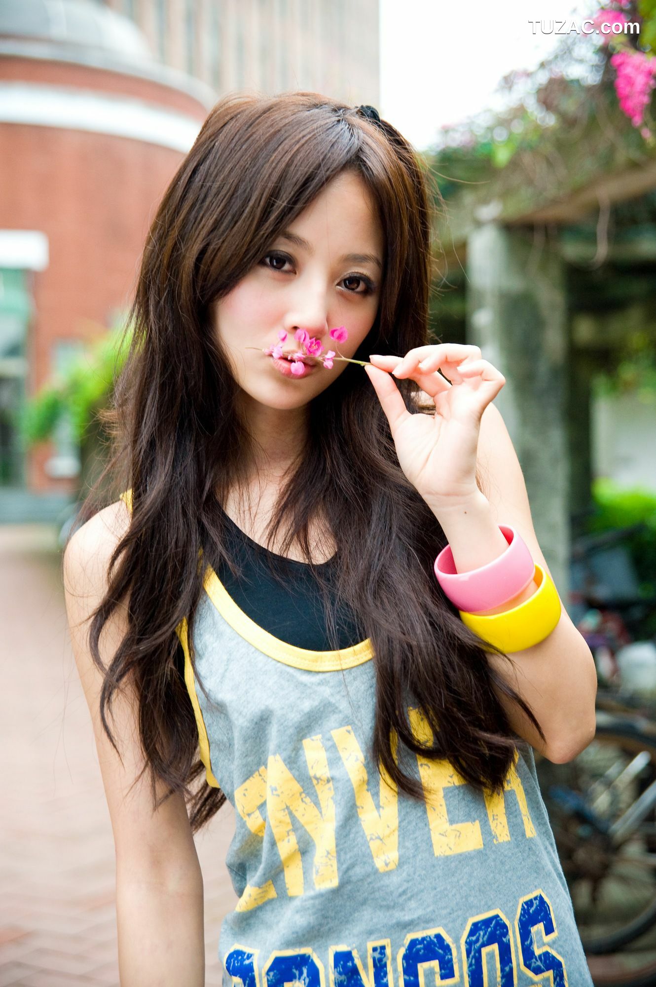 台湾正妹_果子MM/张凯洁《台大外拍》 第9部 写真集