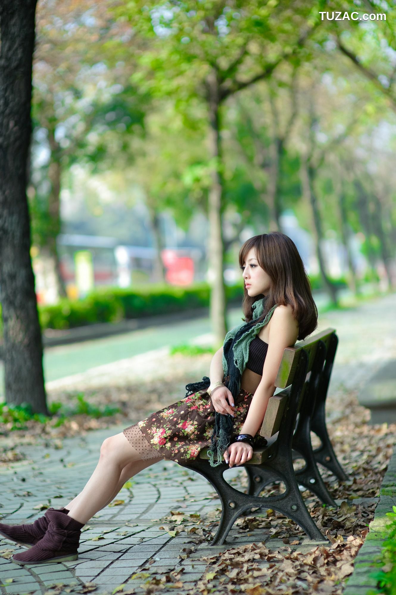 台湾正妹_果子MM/张凯洁《四四南村+大安森林公園外拍》写真集