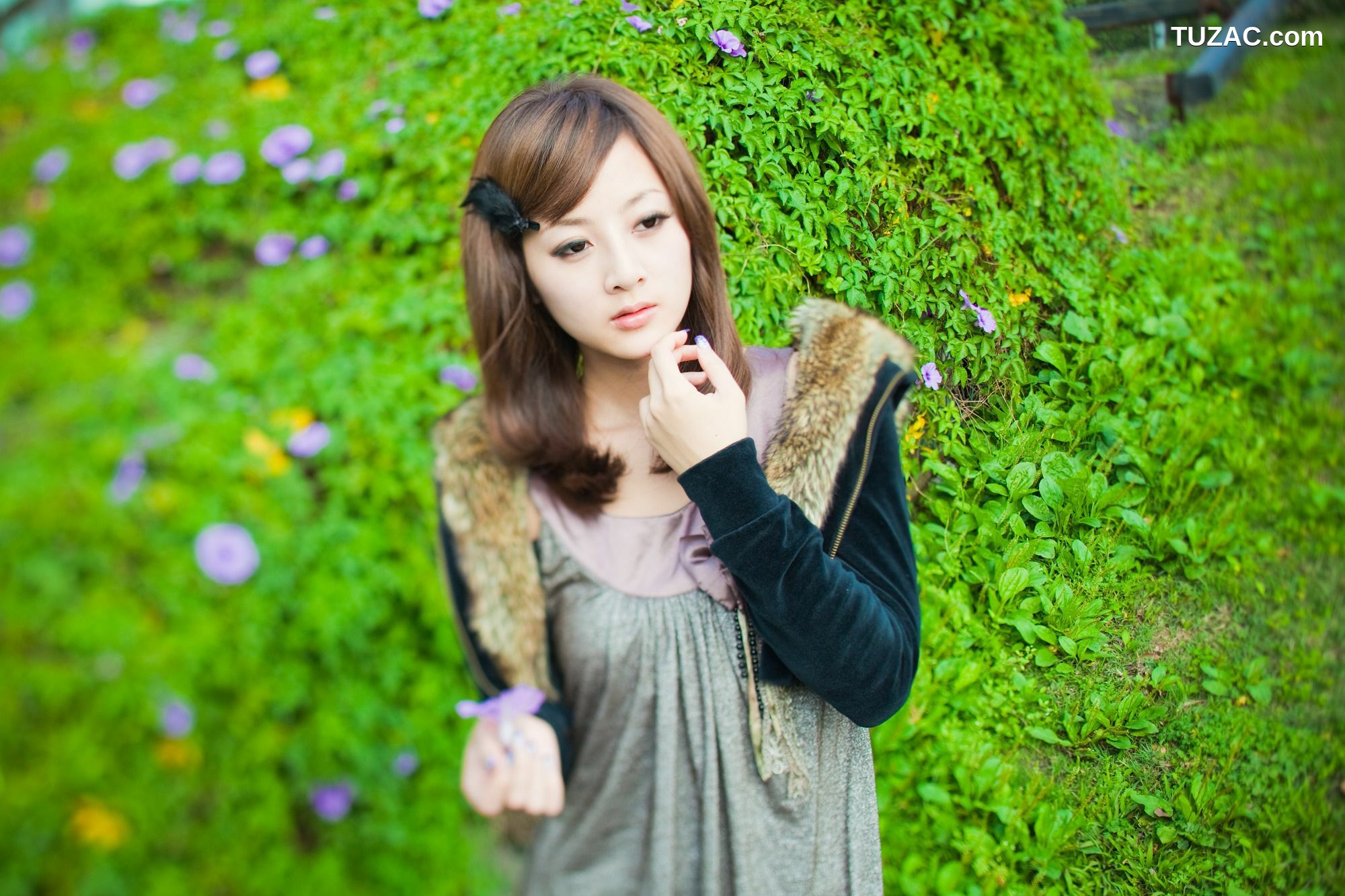 台湾正妹_果子MM/张凯洁《四四南村+大安森林公園外拍》写真集