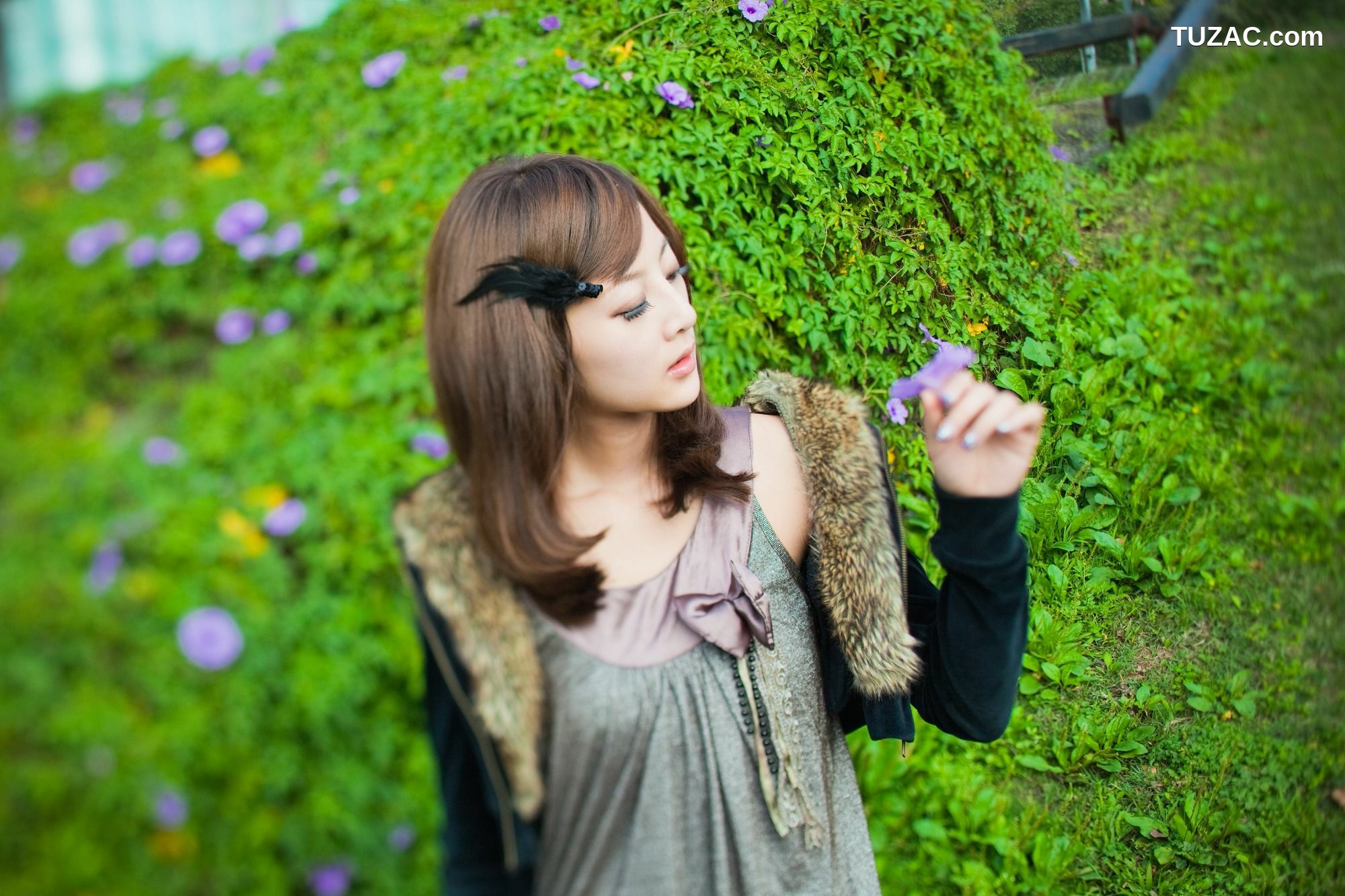 台湾正妹_果子MM/张凯洁《四四南村+大安森林公園外拍》写真集