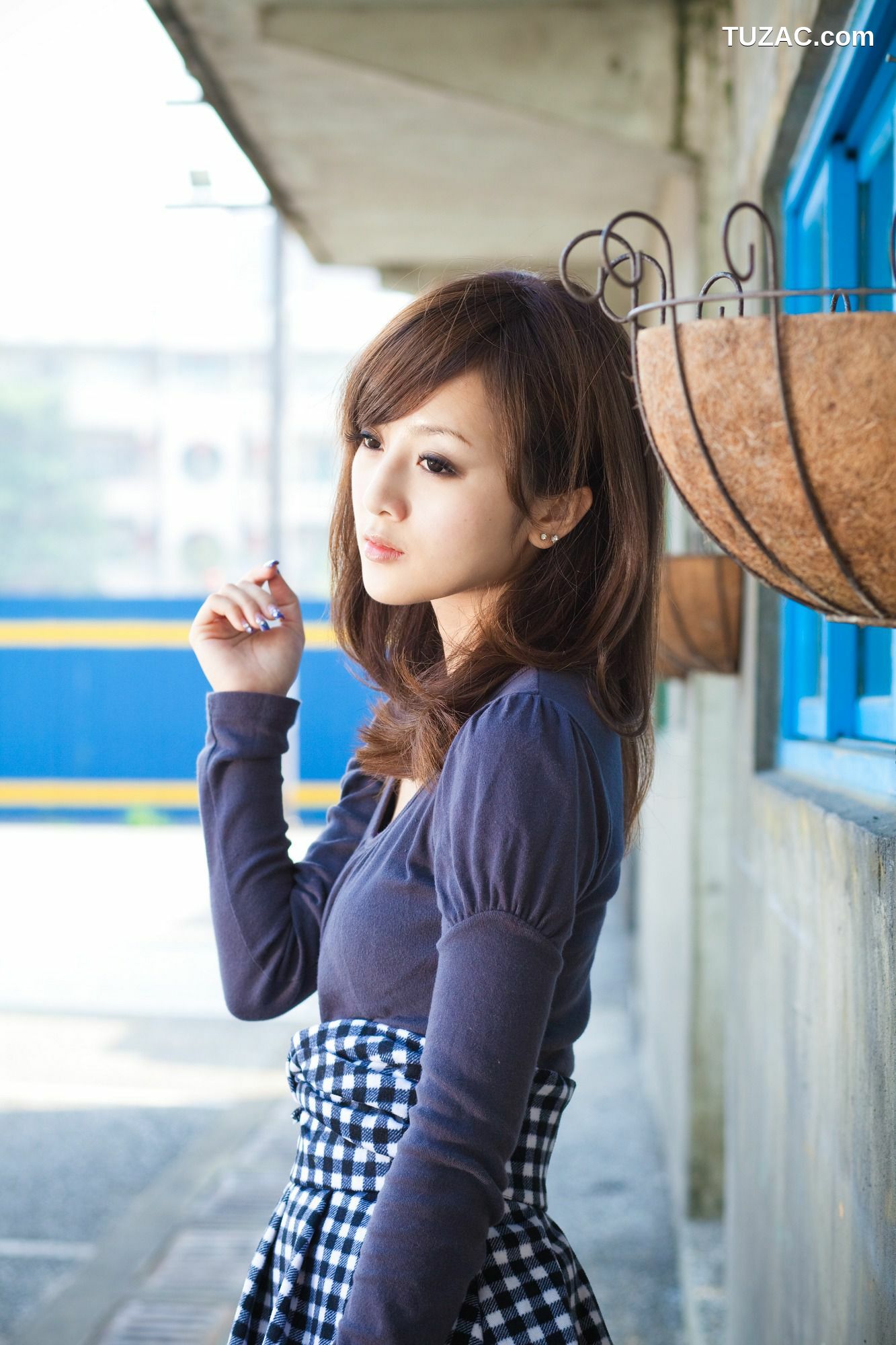 台湾正妹_果子MM/张凯洁《四四南村+大安森林公園外拍》写真集