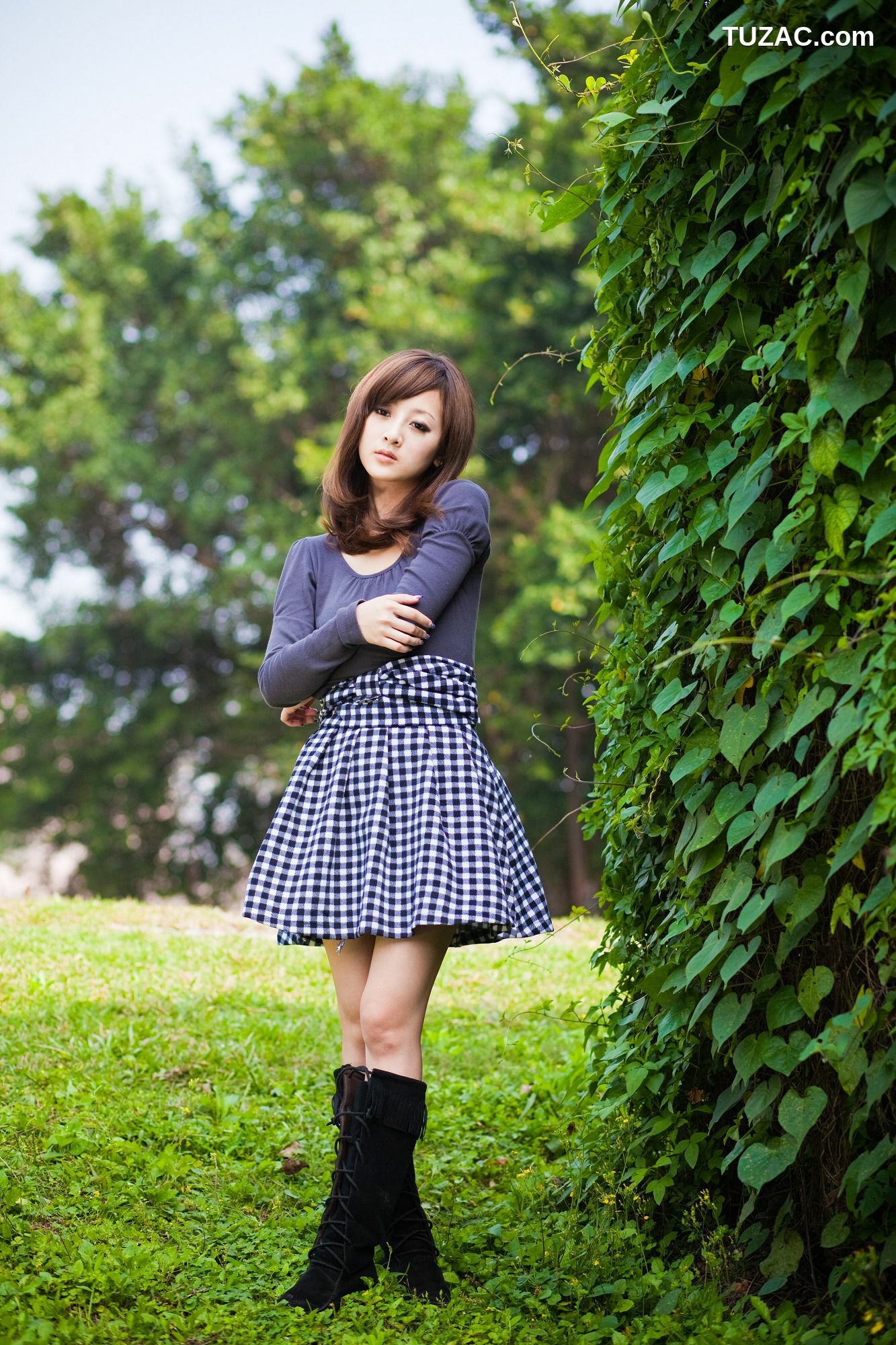 台湾正妹_果子MM/张凯洁《四四南村+大安森林公園外拍》写真集