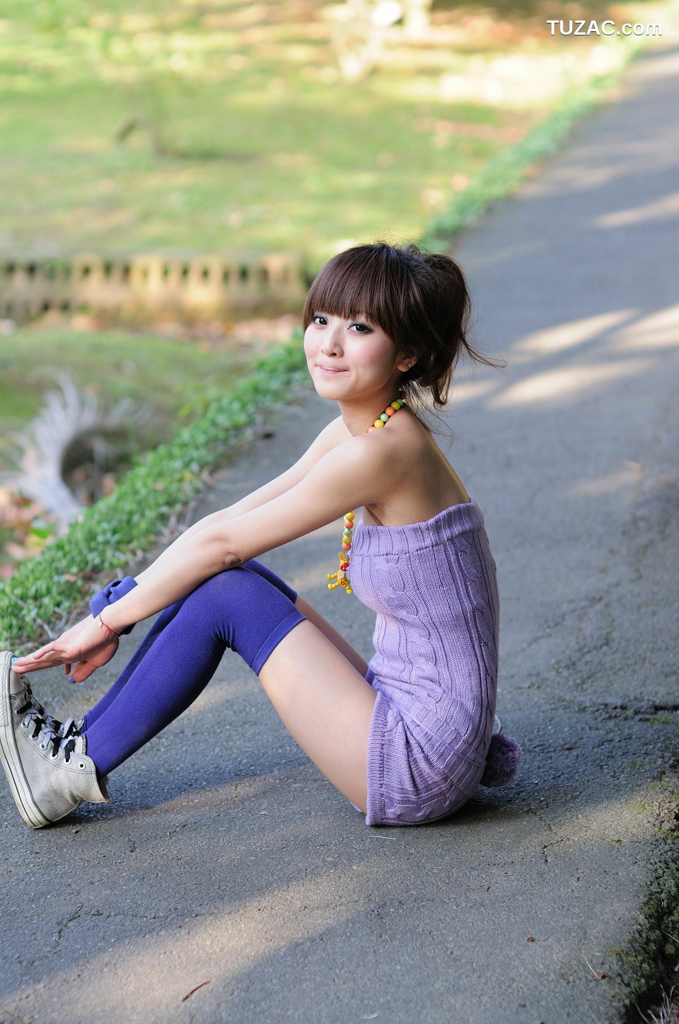 台湾正妹_果子MM/张凯洁《士林官邸外拍》第I部 写真集