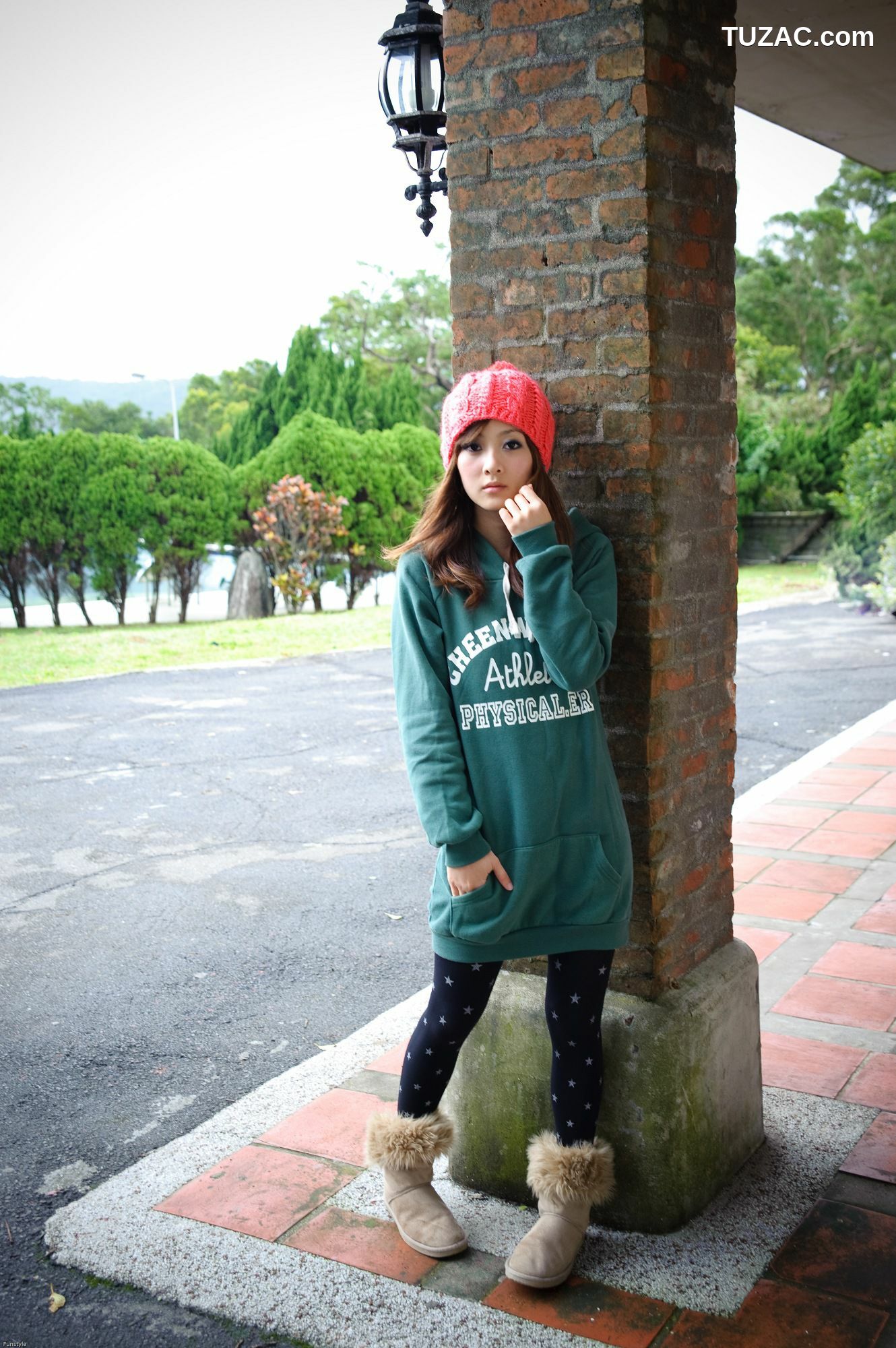 台湾正妹_果子MM/张凯洁《法國農莊外拍》写真集