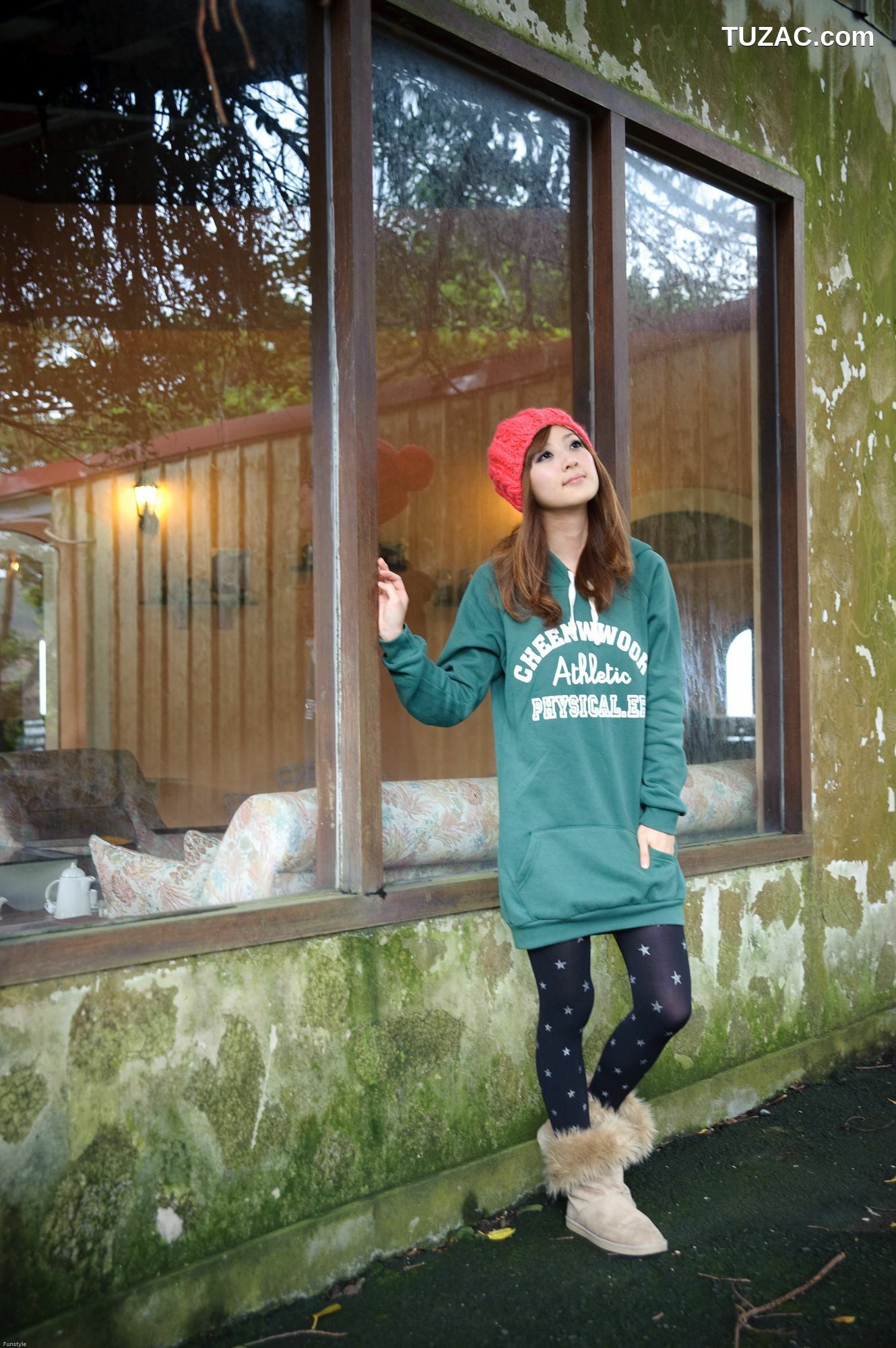 台湾正妹_果子MM/张凯洁《法國農莊外拍》写真集