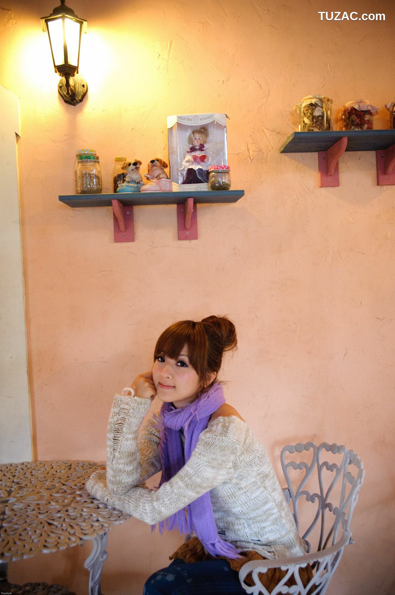 台湾正妹_果子MM/张凯洁《法國農莊外拍》写真集