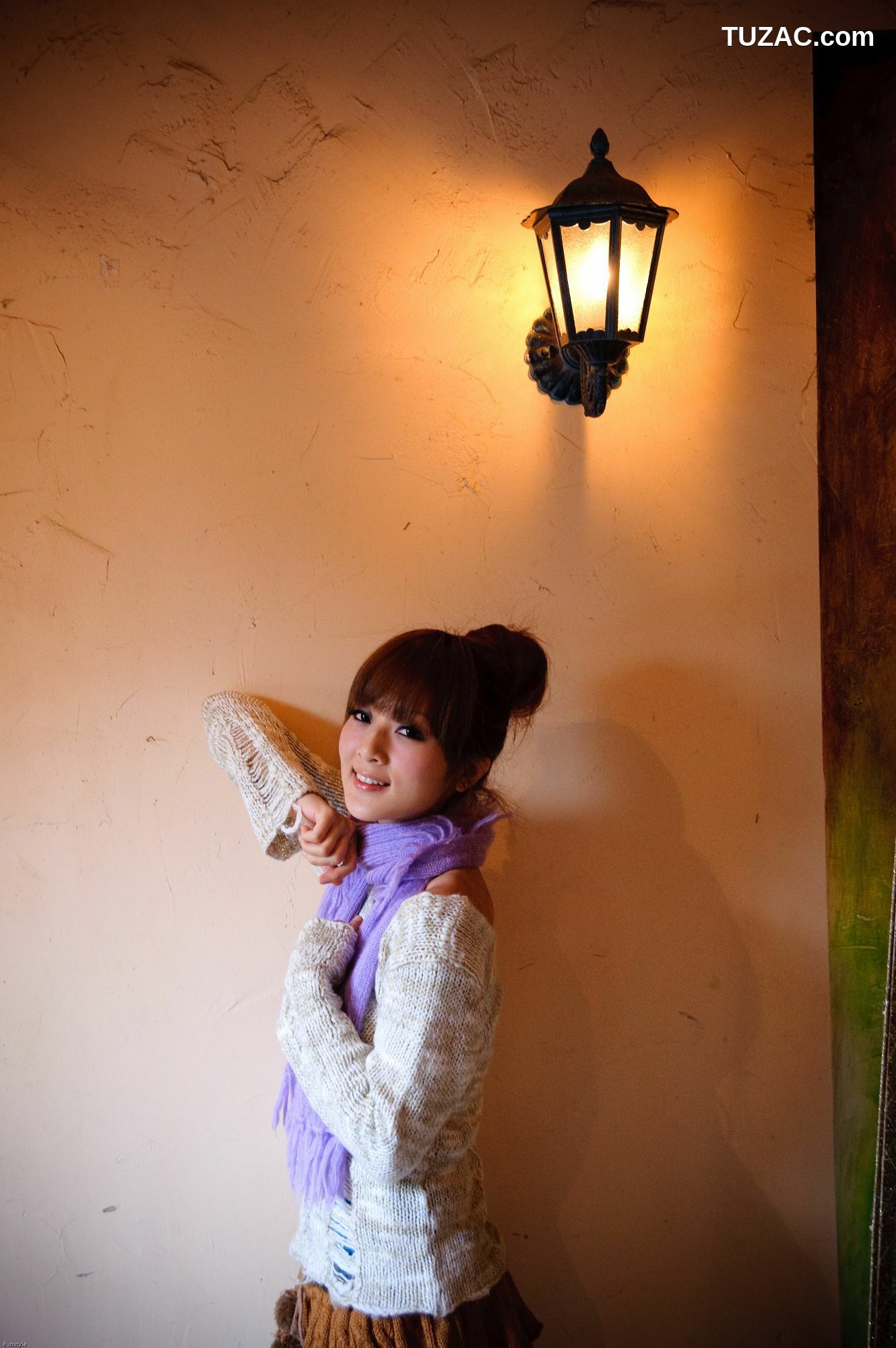 台湾正妹_果子MM/张凯洁《法國農莊外拍》写真集