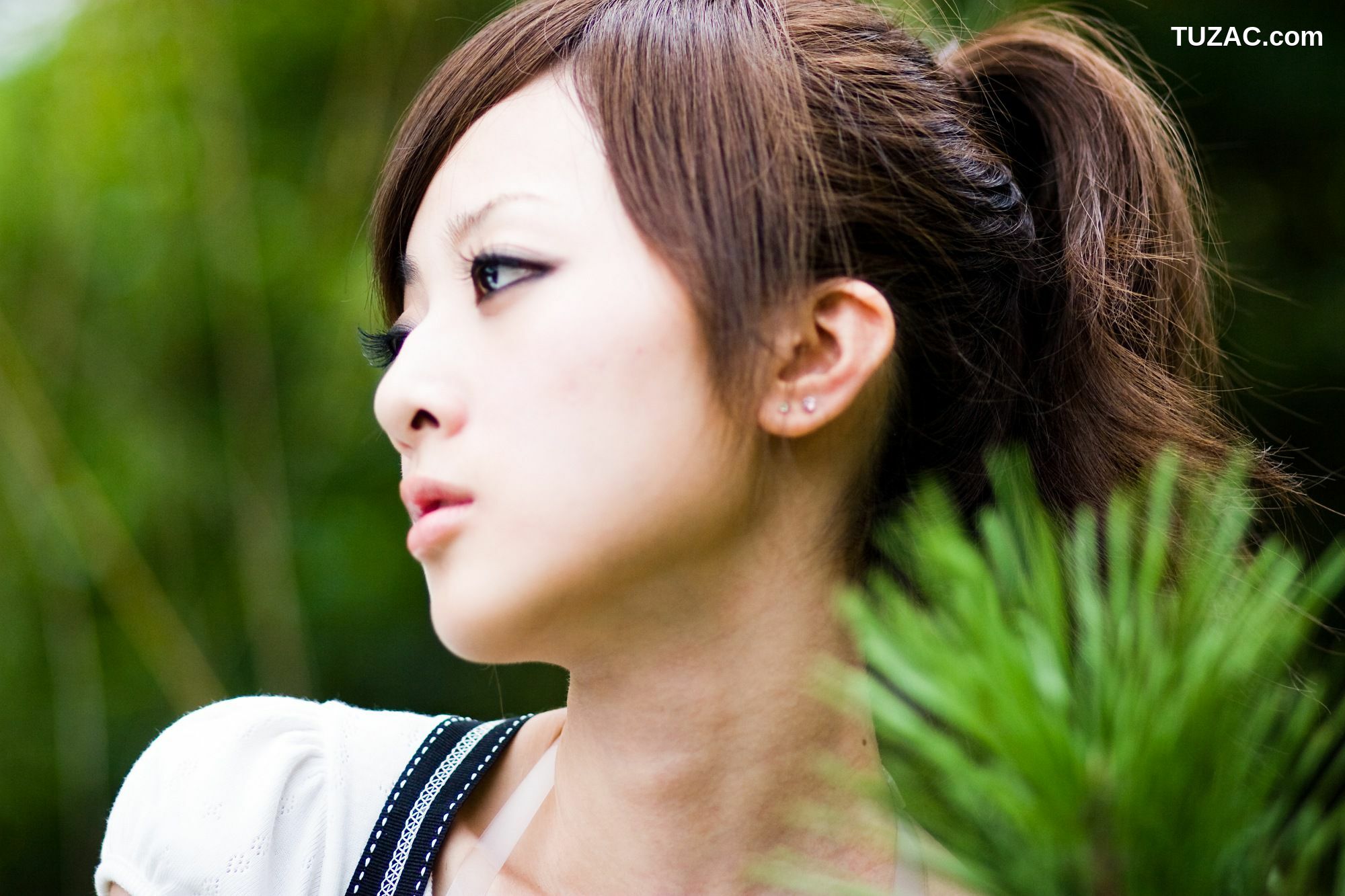 台湾正妹_果子MM/张凯洁《雙溪公園外拍》写真集