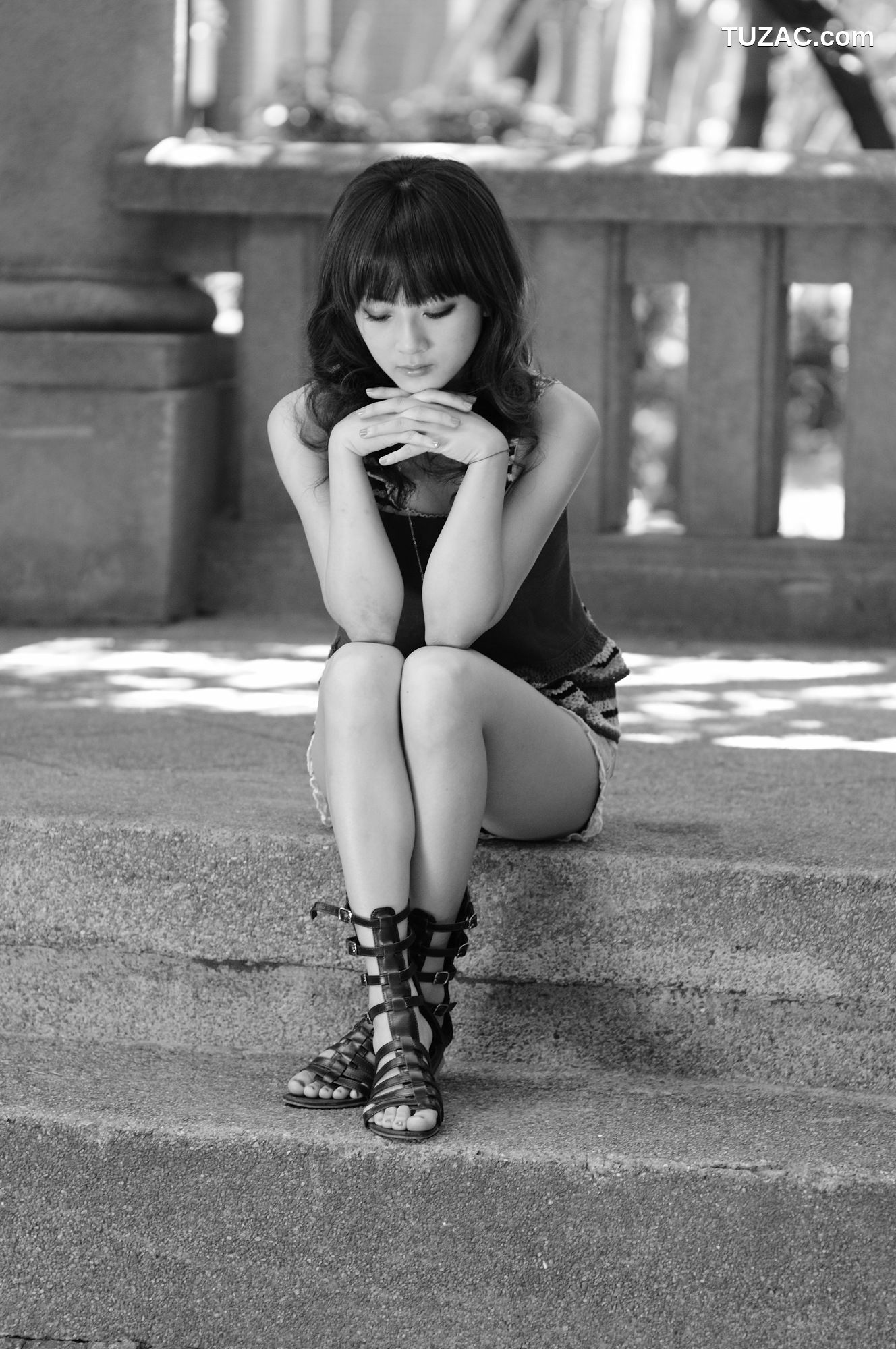 台湾正妹_果子Mikako《台大法商學院外拍》写真集