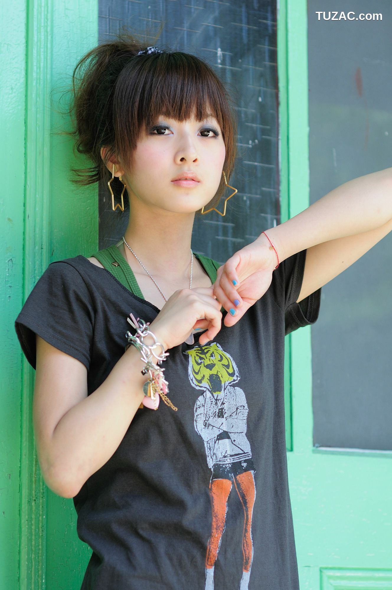 台湾正妹_果子Mikako《台大法商學院外拍》写真集