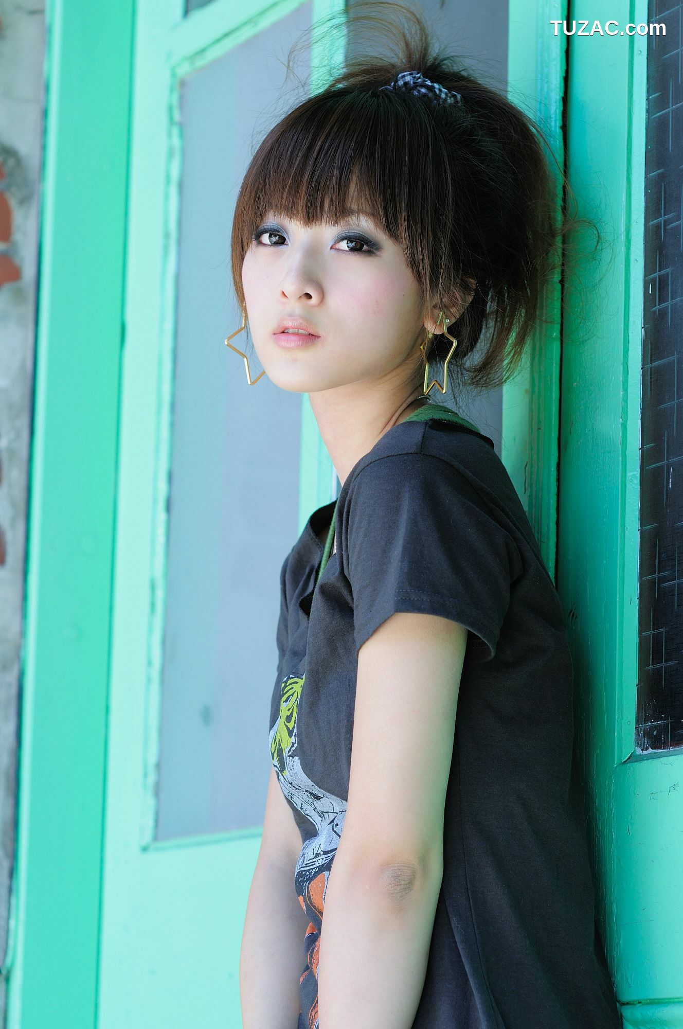 台湾正妹_果子Mikako《台大法商學院外拍》写真集