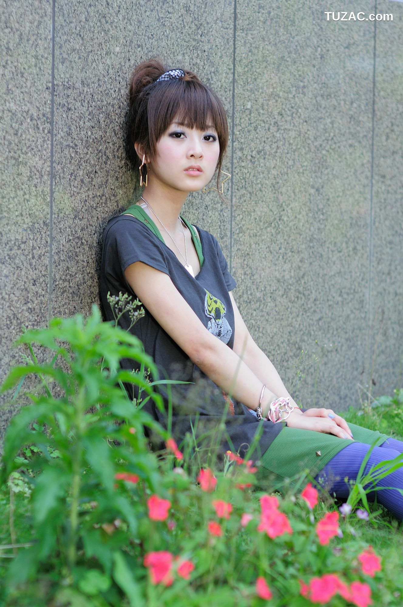 台湾正妹_果子Mikako《台大法商學院外拍》写真集