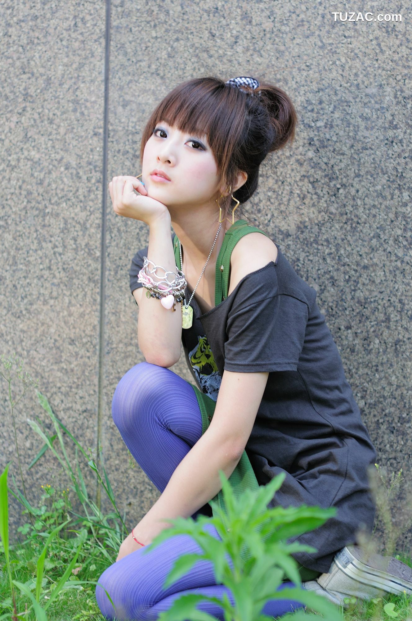 台湾正妹_果子Mikako《台大法商學院外拍》写真集