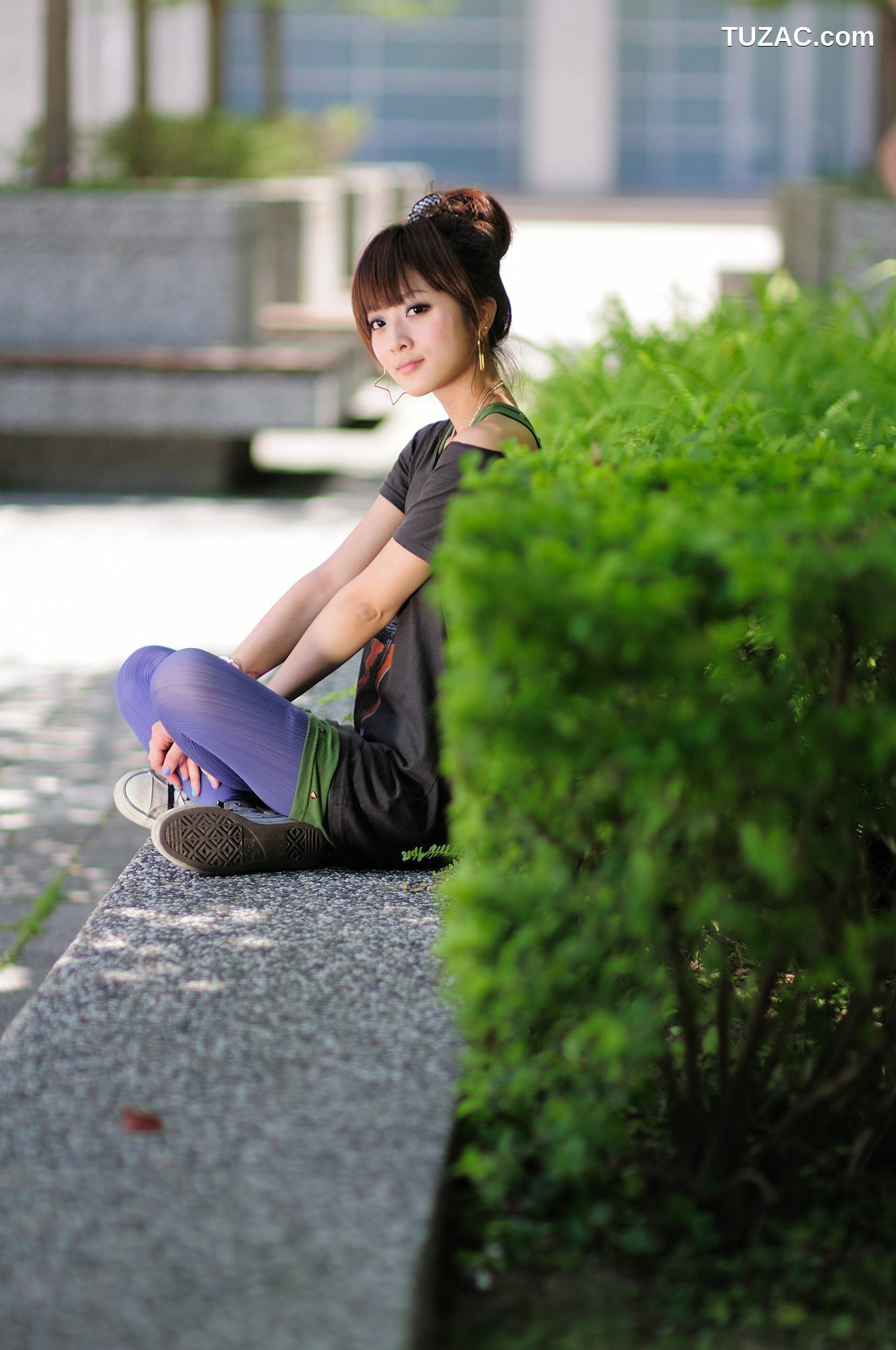 台湾正妹_果子Mikako《台大法商學院外拍》写真集