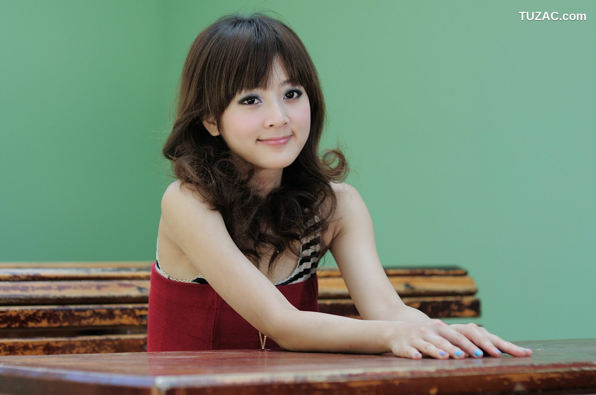 台湾正妹_果子Mikako《台大法商學院外拍》写真集